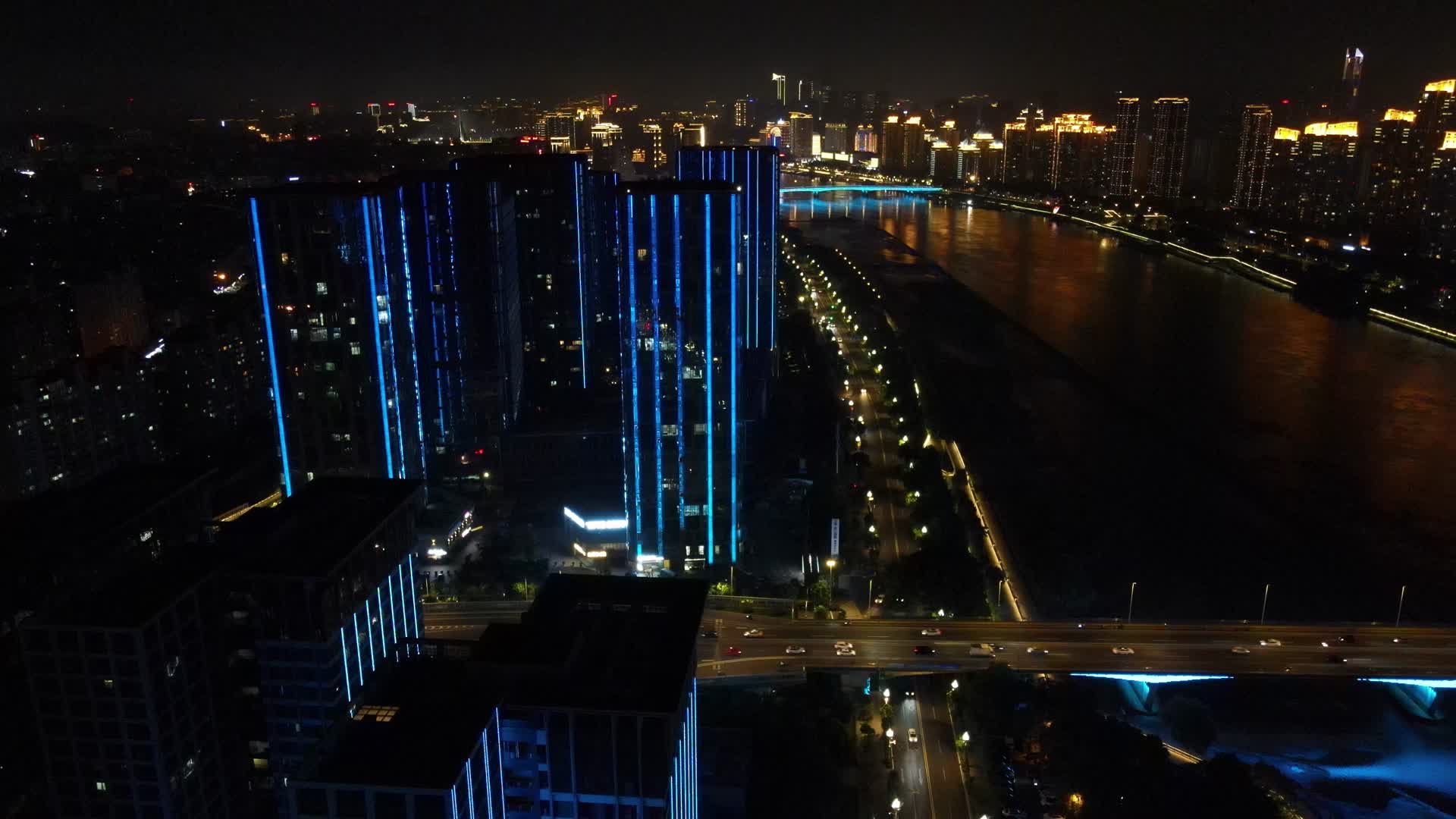 航拍福州闽江城市高楼夜景视频的预览图