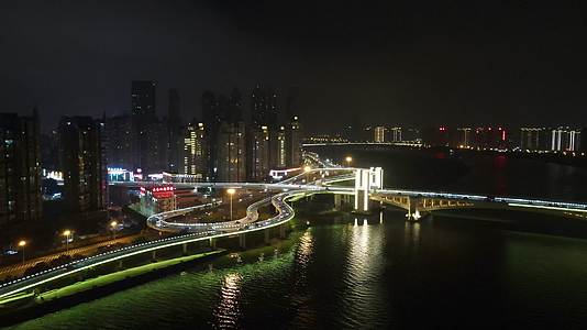 航拍泉州晋江田安大桥夜景视频的预览图