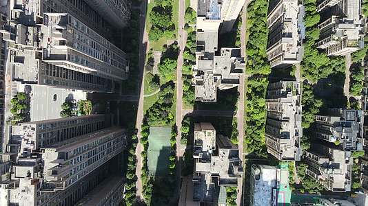 俯拍城市高楼住宅视频的预览图