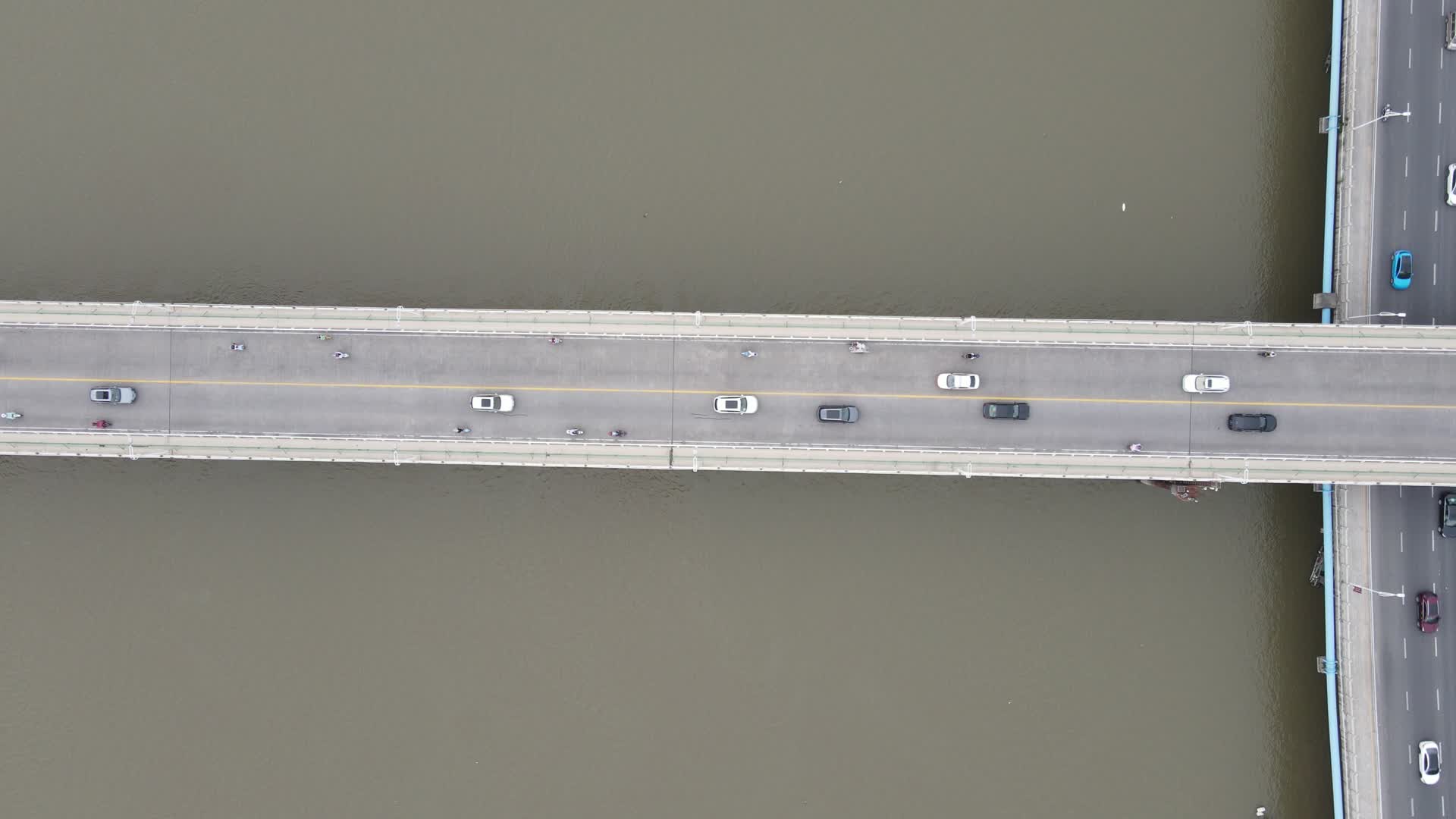 航拍福建晋江泉州大桥视频的预览图