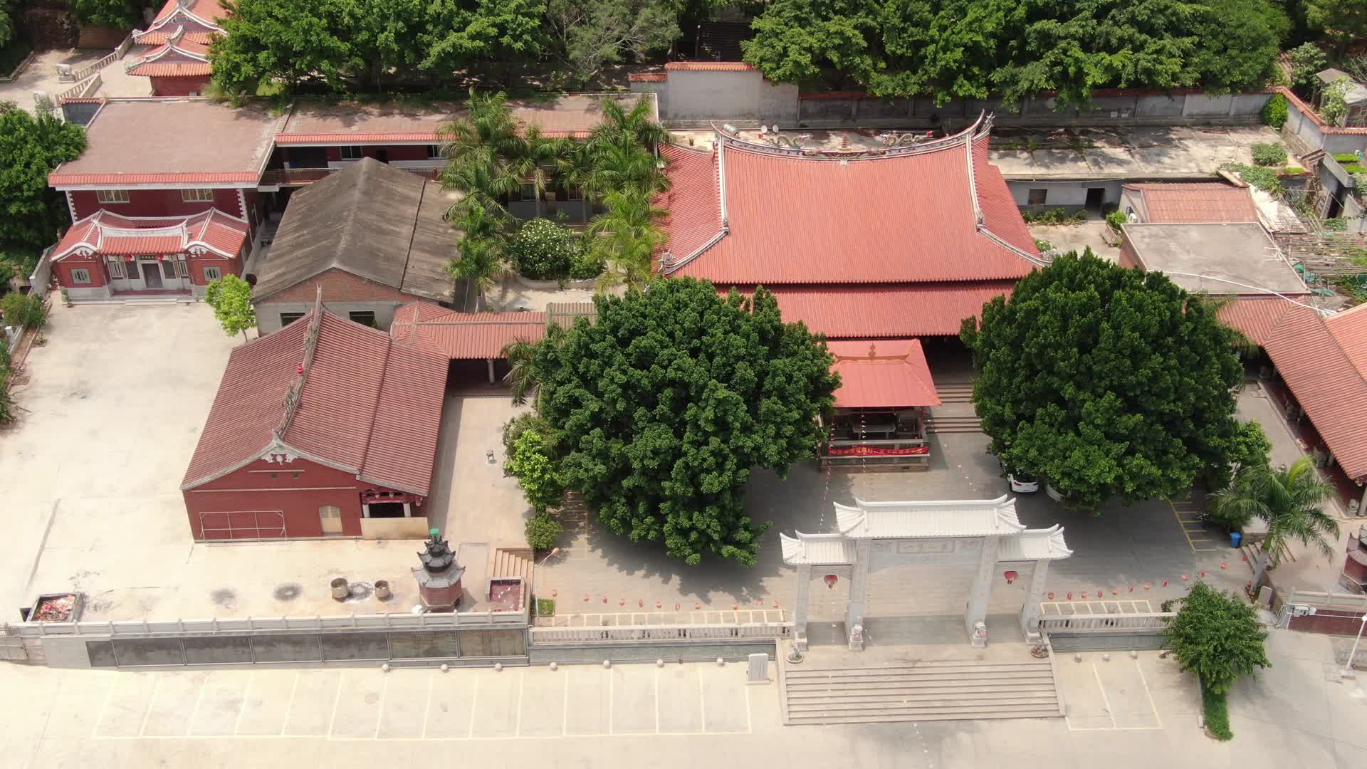 4K航拍福建泉州东岳行宫视频的预览图