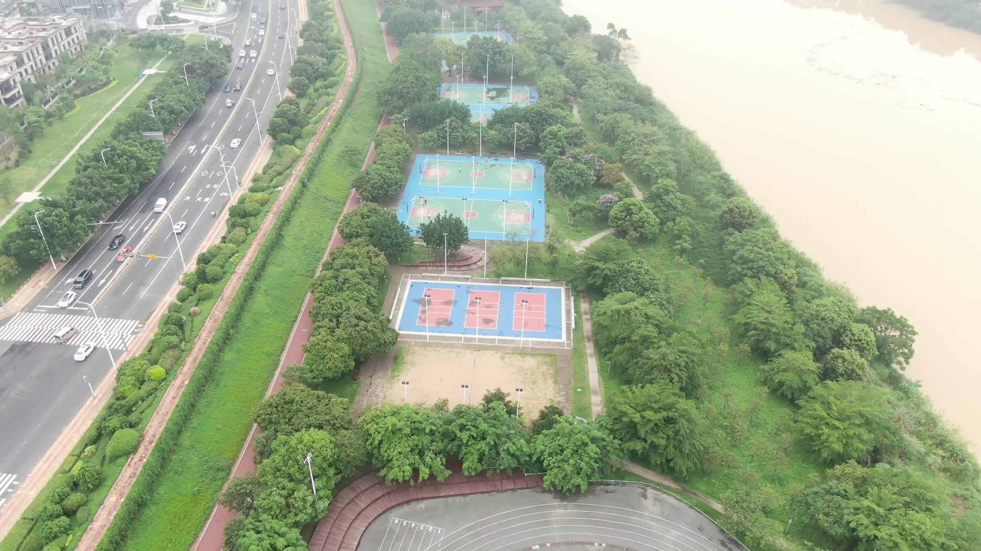 航拍福建漳州九龙江沿江风光视频的预览图