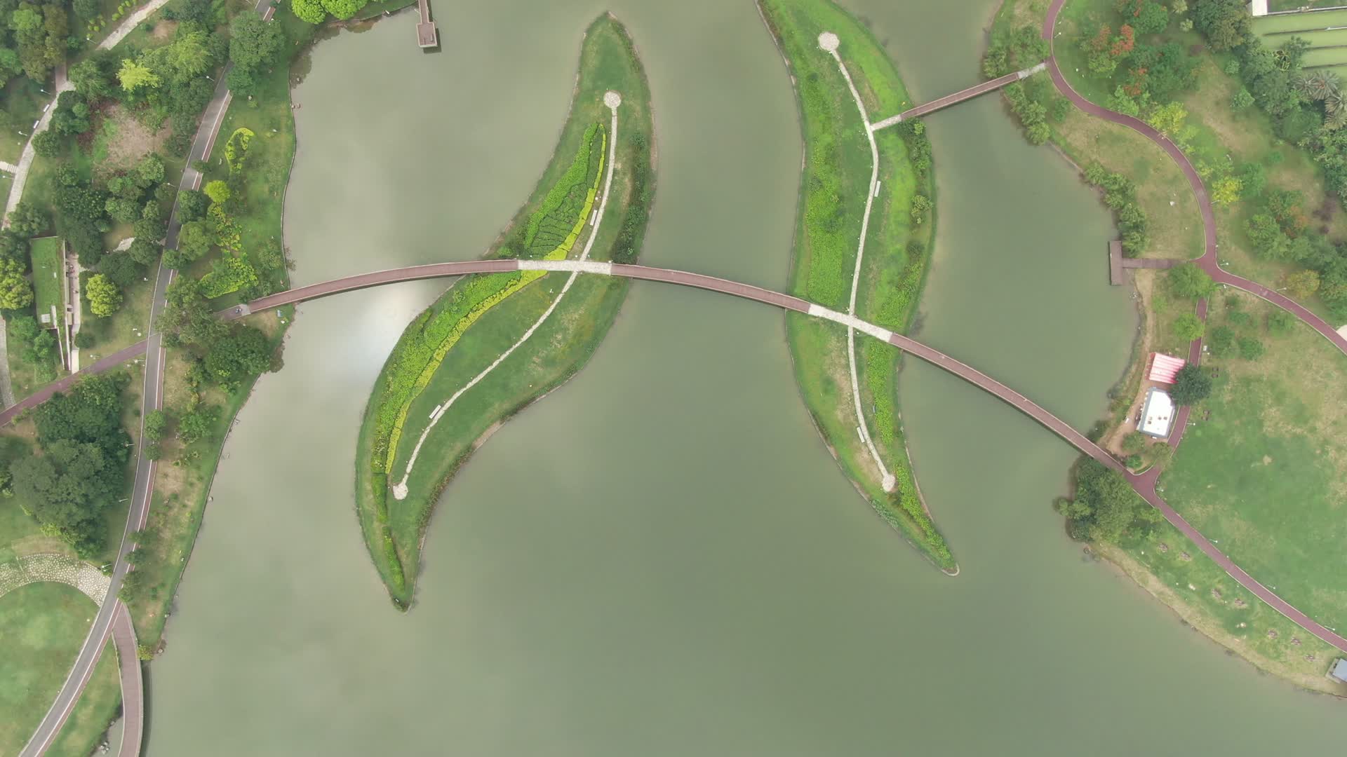 4K航拍福建漳州碧湖生态公园视频的预览图