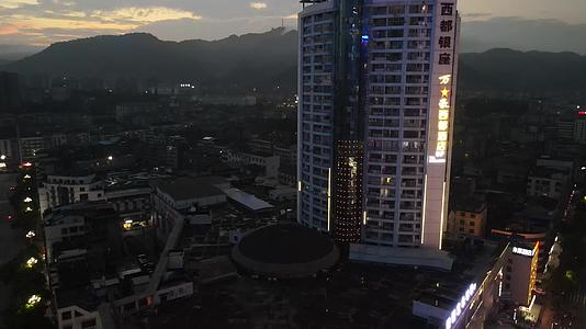 航拍湖南怀化国际商贸城夜景视频的预览图