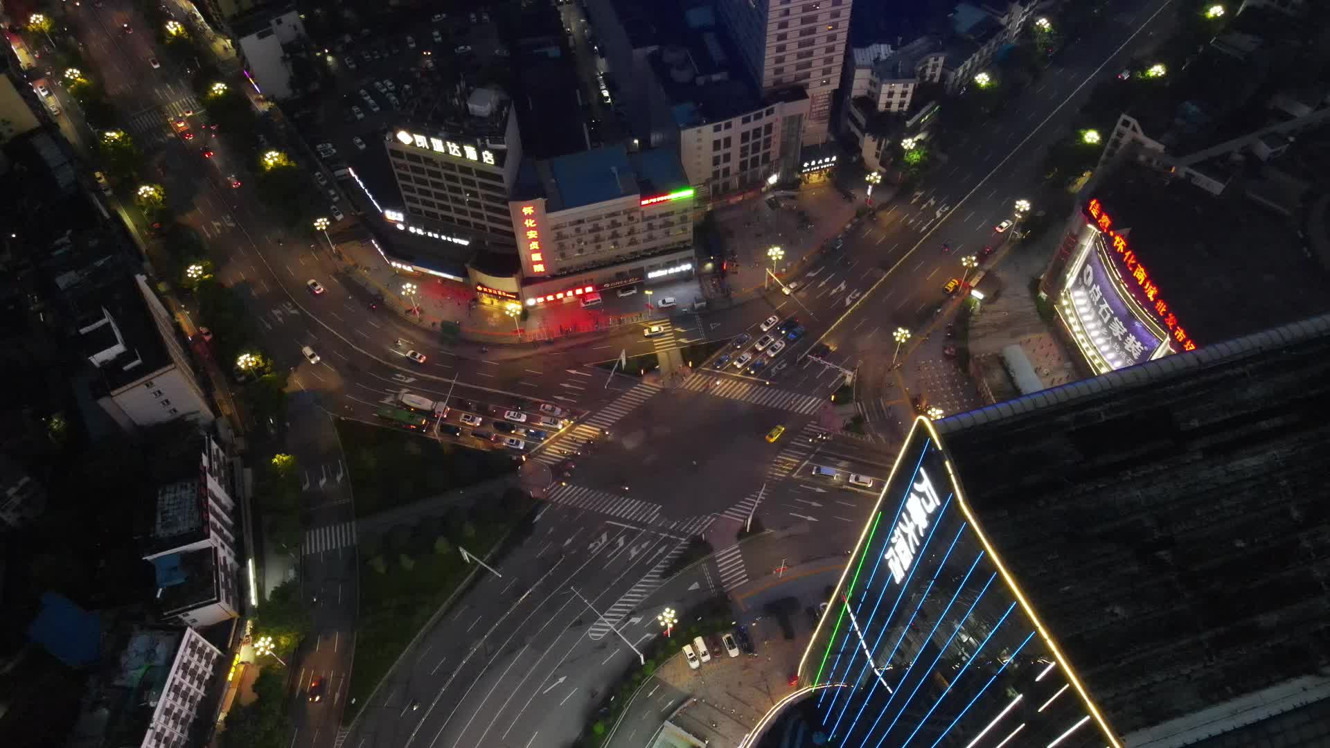 航拍湖南怀化交通十字路口视频的预览图