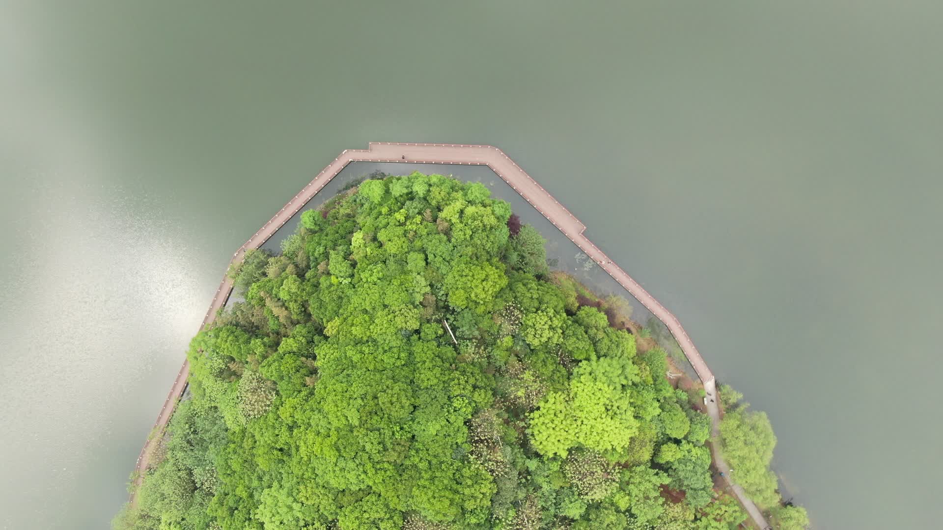 俯拍湖南长沙梅溪湖视频的预览图