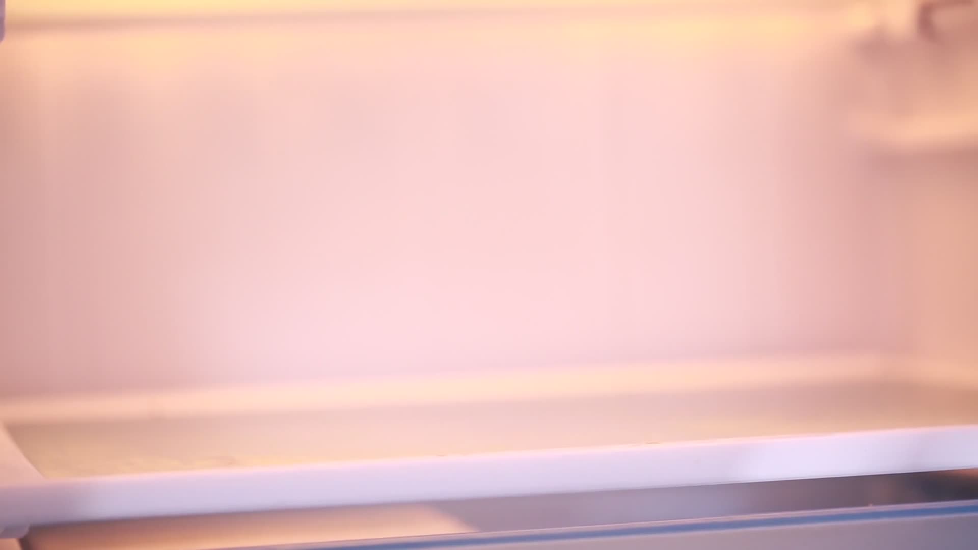 开冰箱冷藏小菜视频的预览图