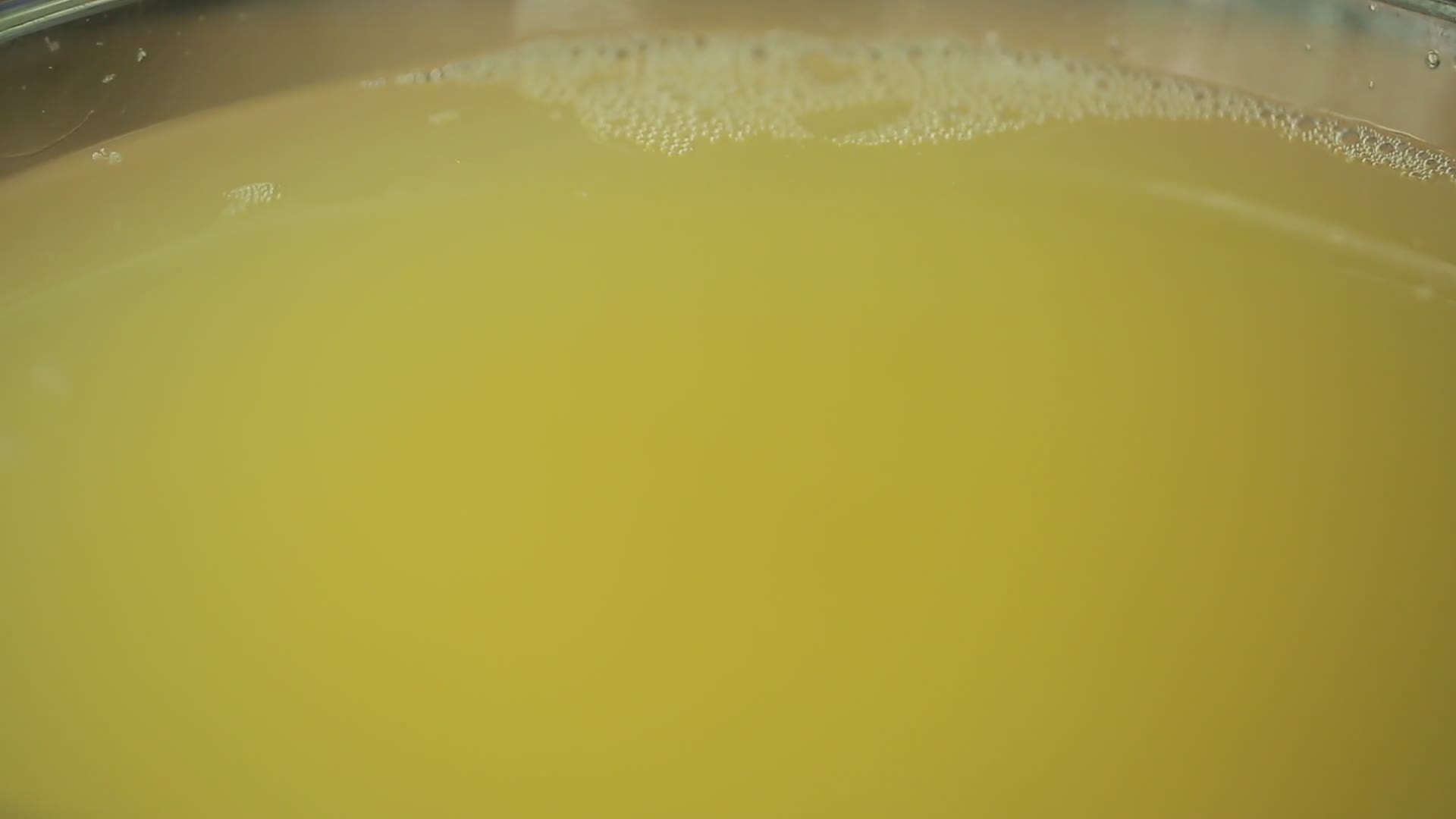 实拍豆乳清蛋白过滤视频的预览图