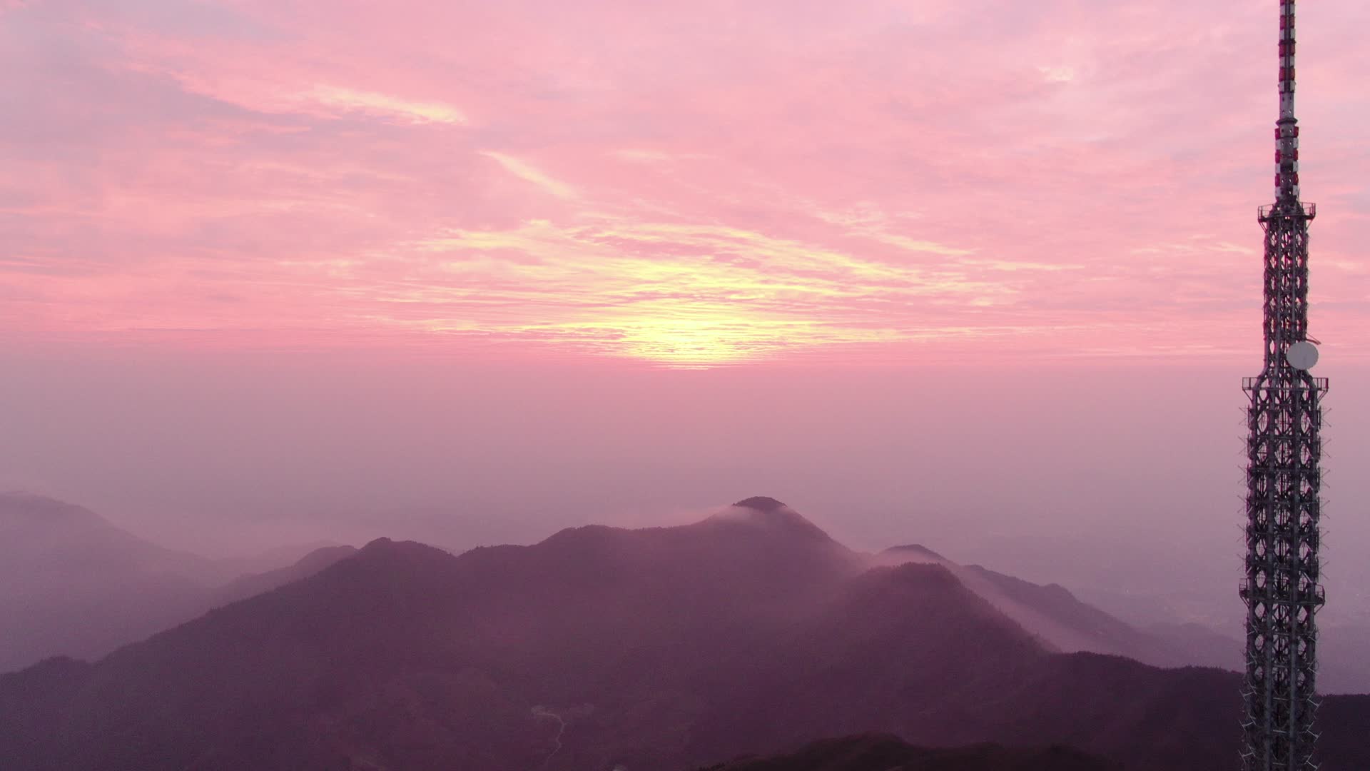 航拍南岳衡山日出彩霞视频的预览图