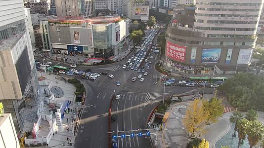 航拍贵州贵阳十字交叉路城市交通视频的预览图