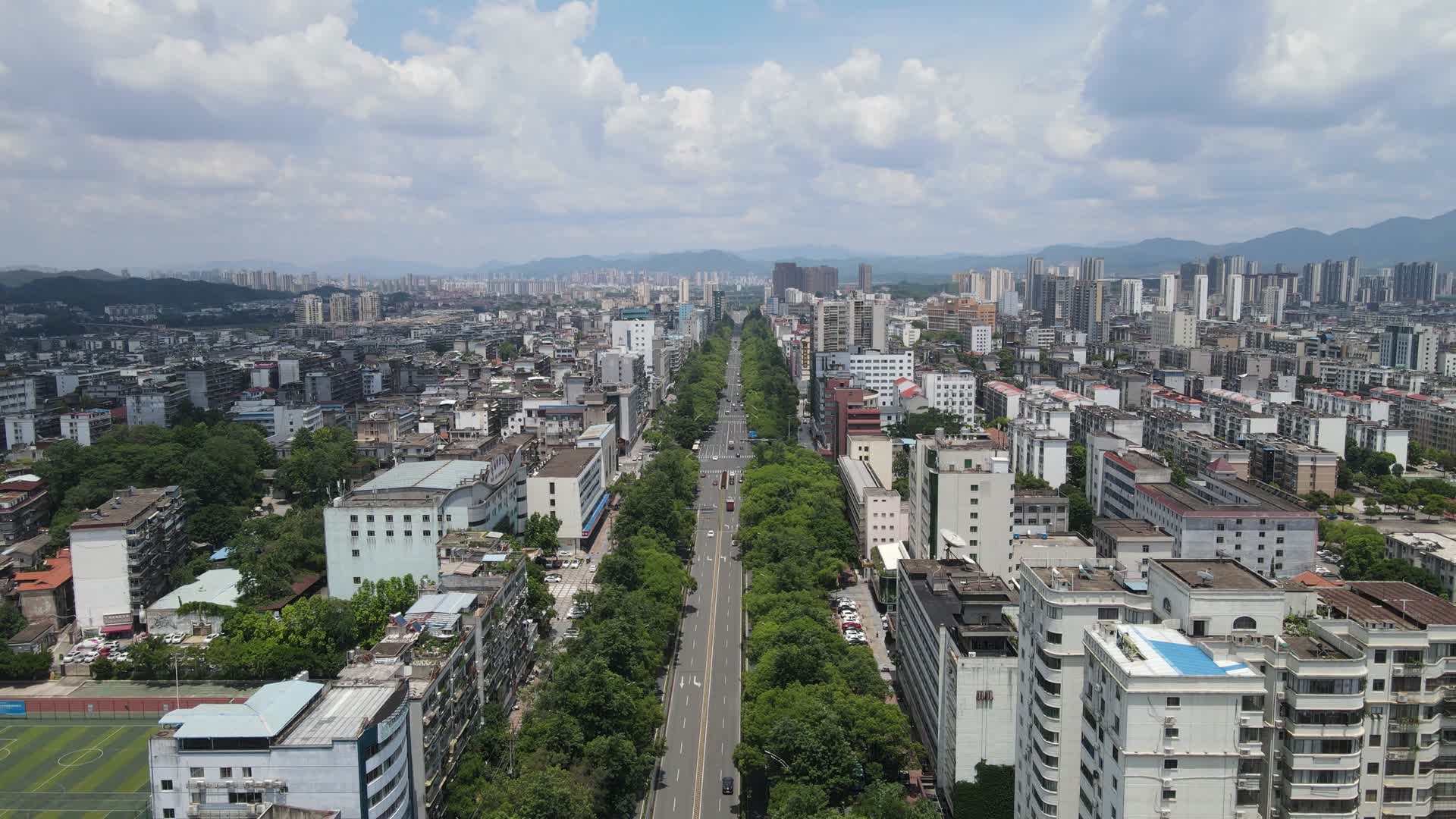 航拍江西赣州城市大道交通视频视频的预览图
