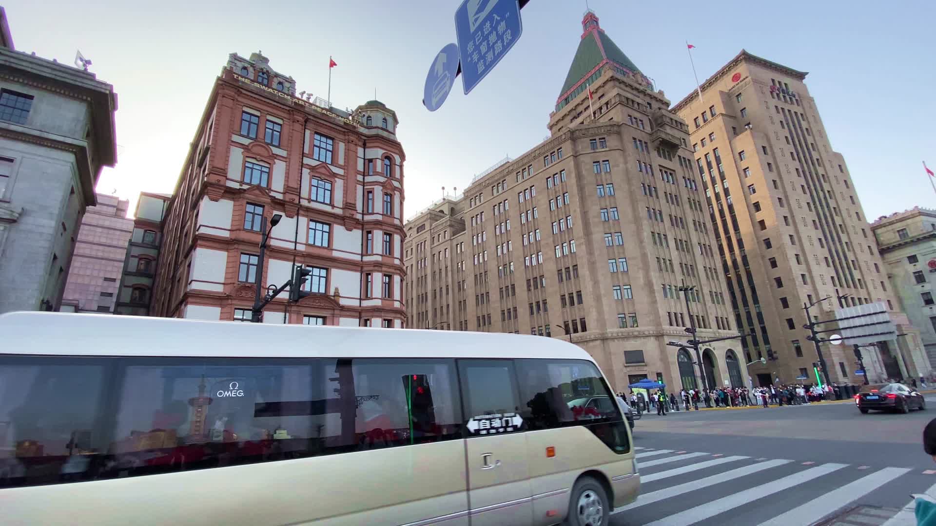 上海外滩万国建筑群城市风光视频的预览图