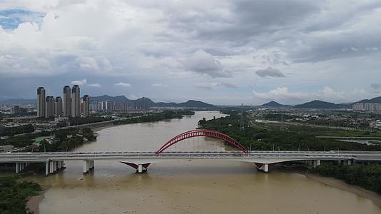 航拍福建漳州九龙江大桥视频的预览图