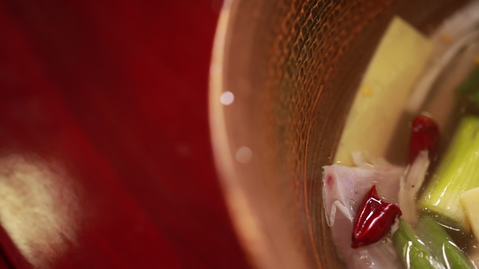 葱姜腌制鱼肉视频的预览图