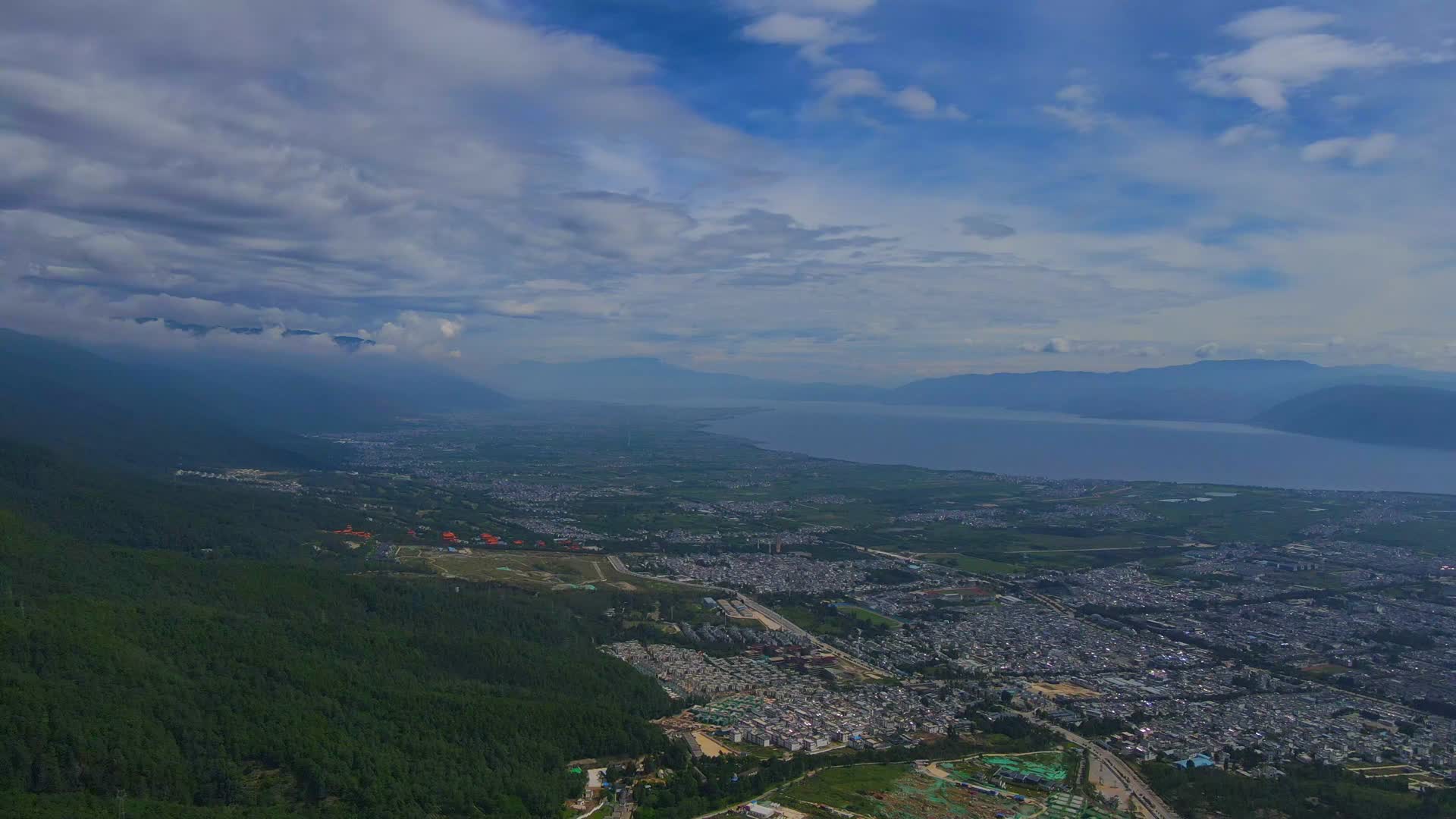 4k大理洱海坝子高空航拍视频的预览图
