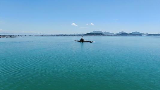 航拍航标灯塔东山岛视频的预览图