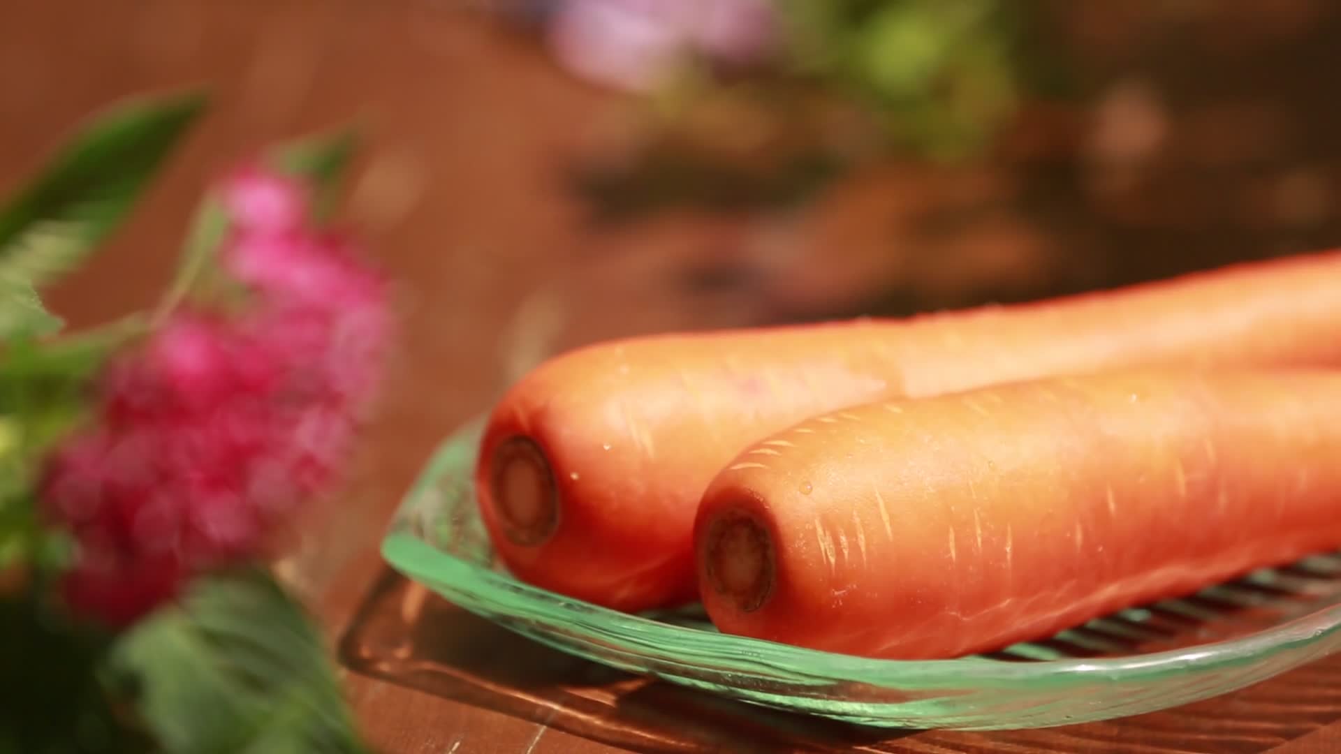 切蔬菜胡萝卜视频的预览图