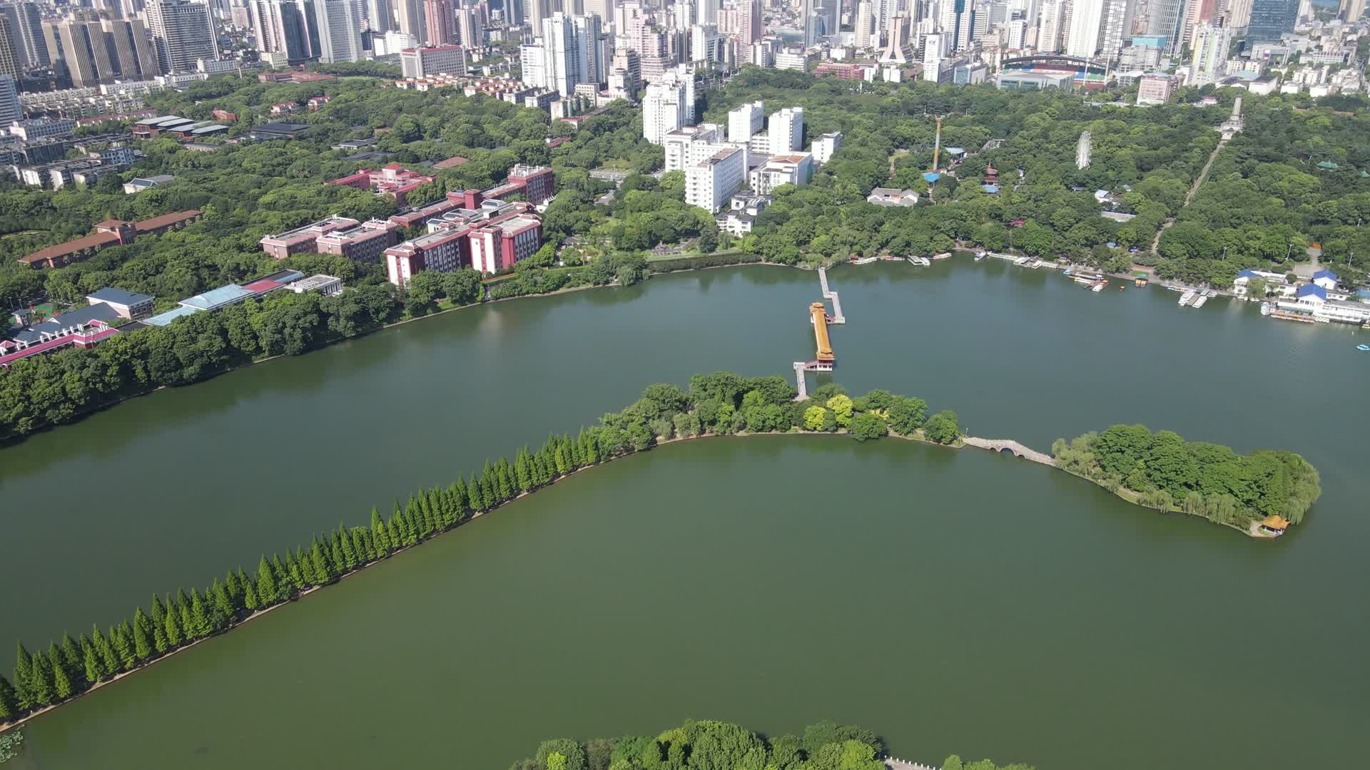 航拍湖南长沙烈士公园全景视频的预览图