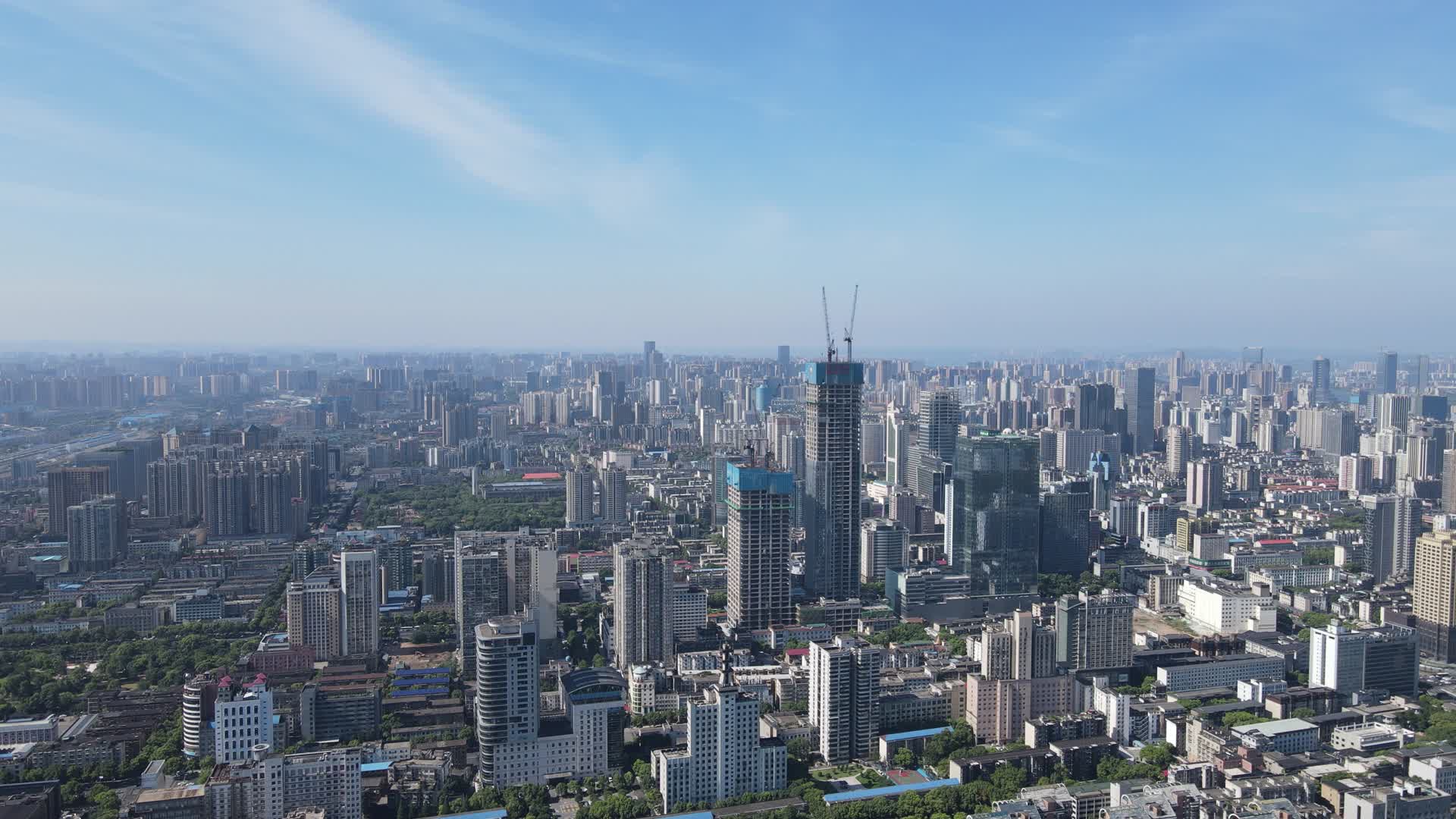 航拍湖南长沙城市全景视频的预览图