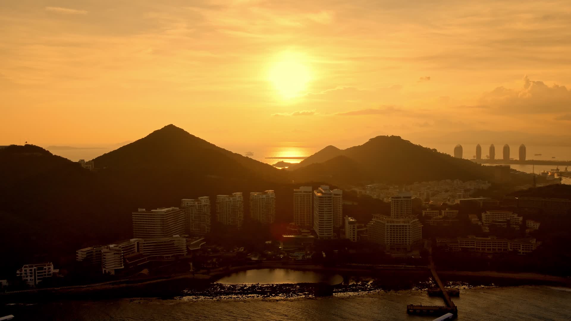 三亚湾夕阳视频的预览图