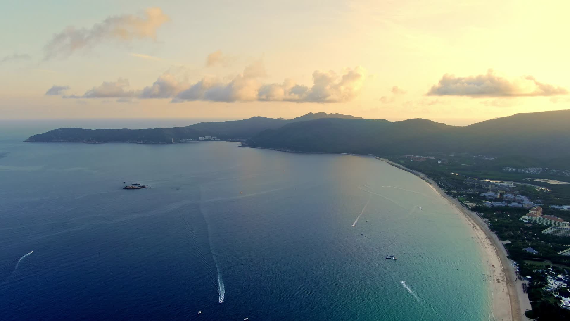 三亚亚龙湾夕阳视频的预览图
