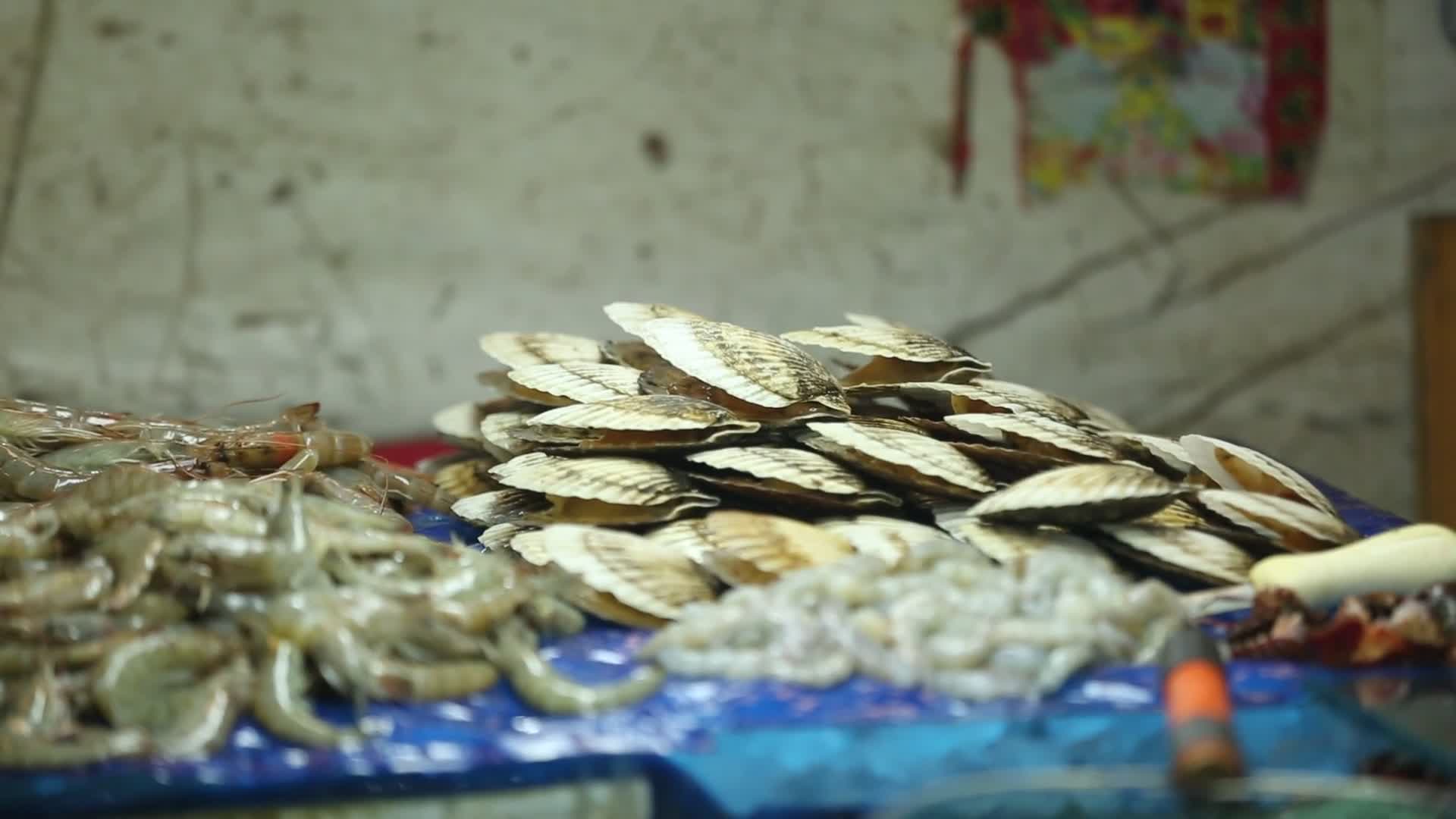 海鲜市场花蛤虾视频的预览图