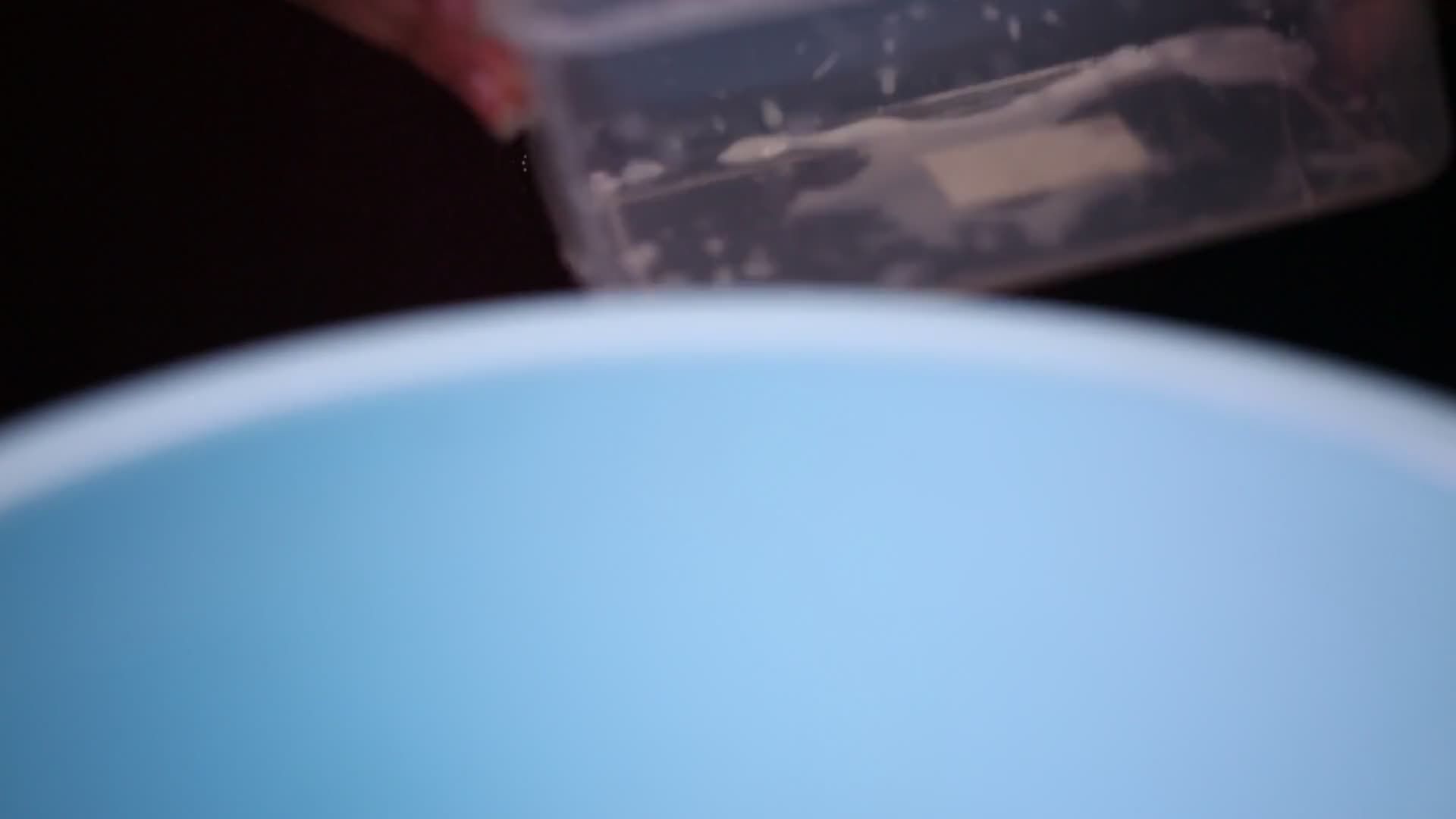 清洗密封饭盒视频的预览图