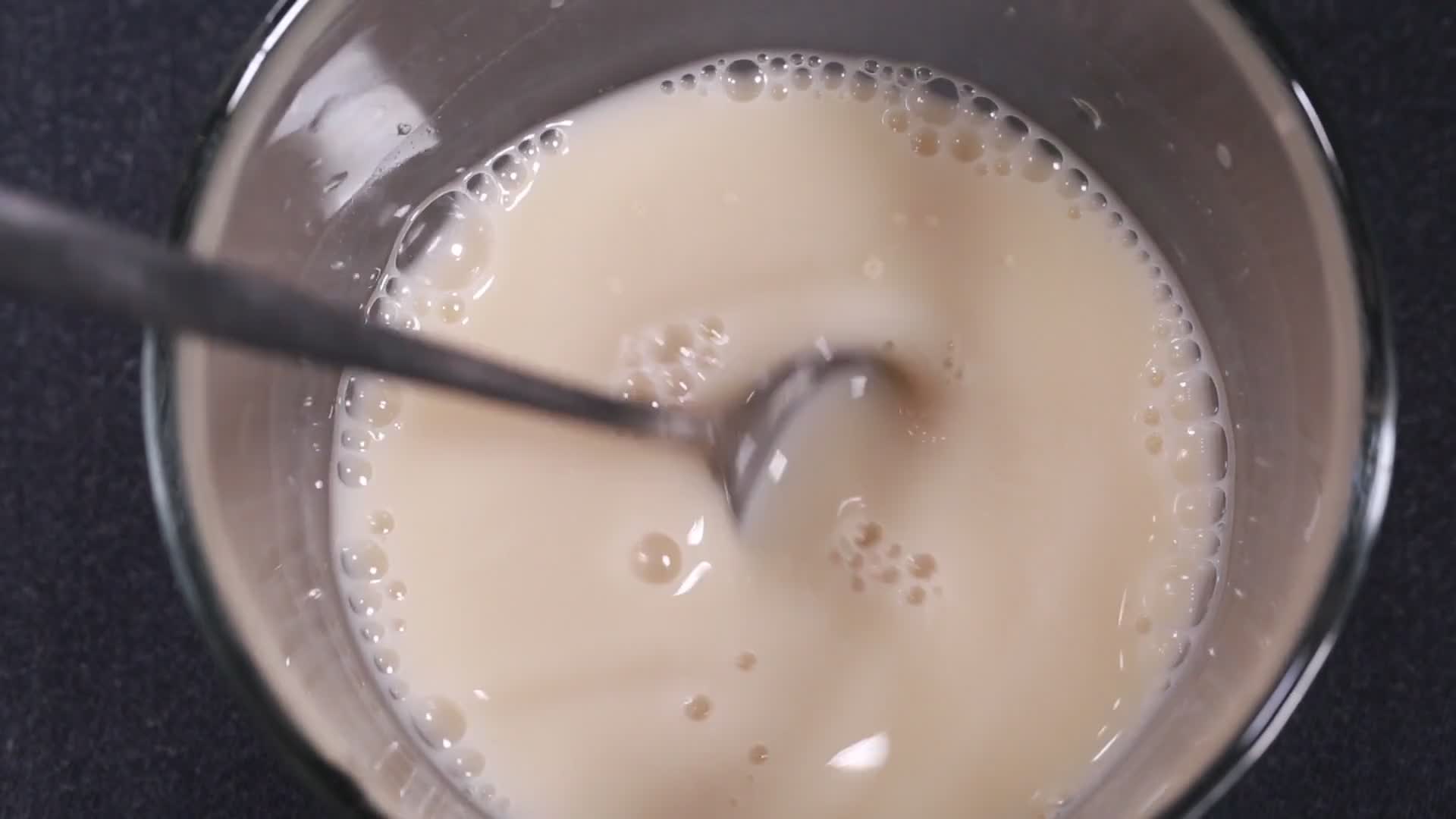 溶化酵母发酵菌视频的预览图