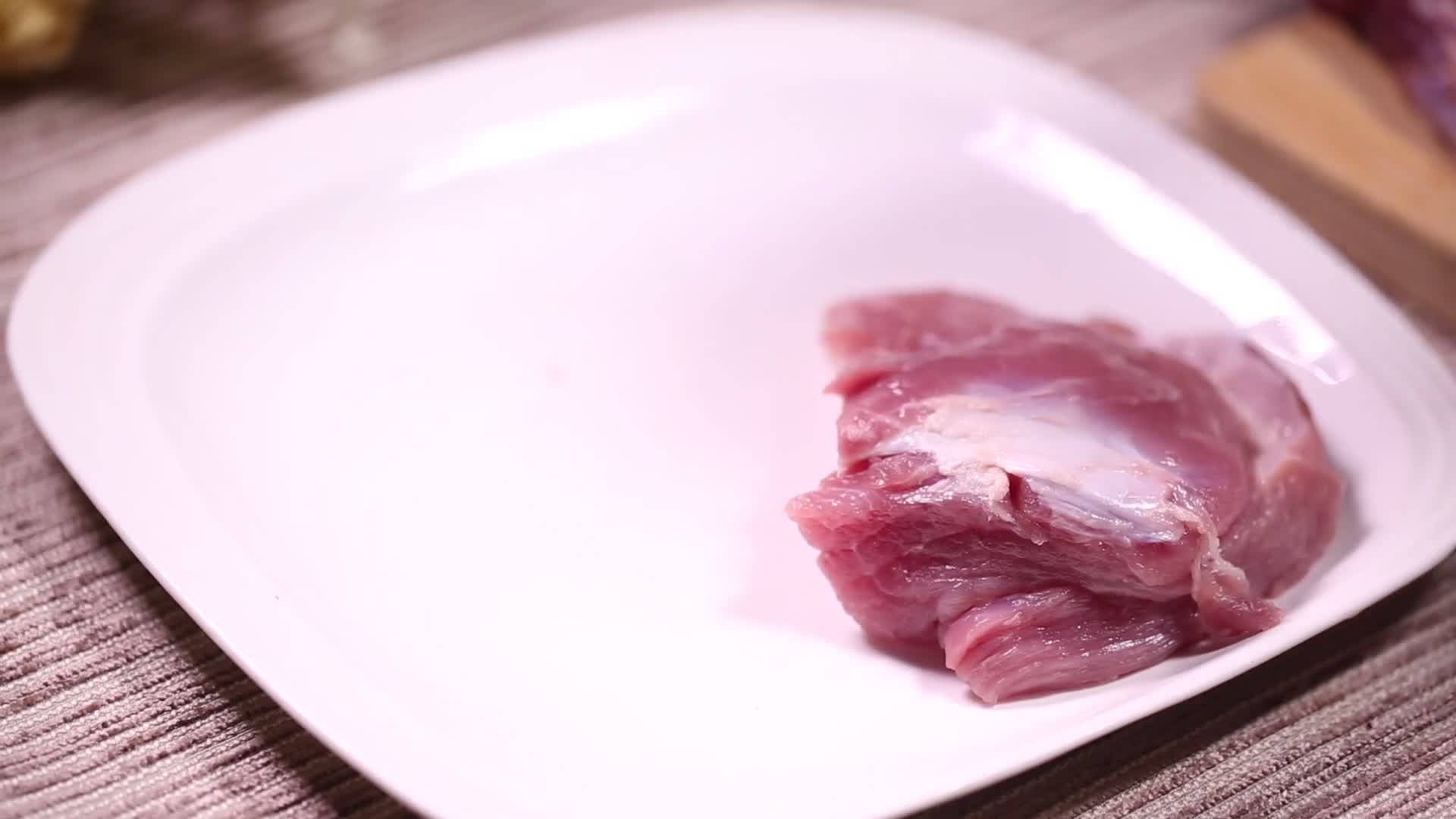 食材新鲜肉类视频的预览图
