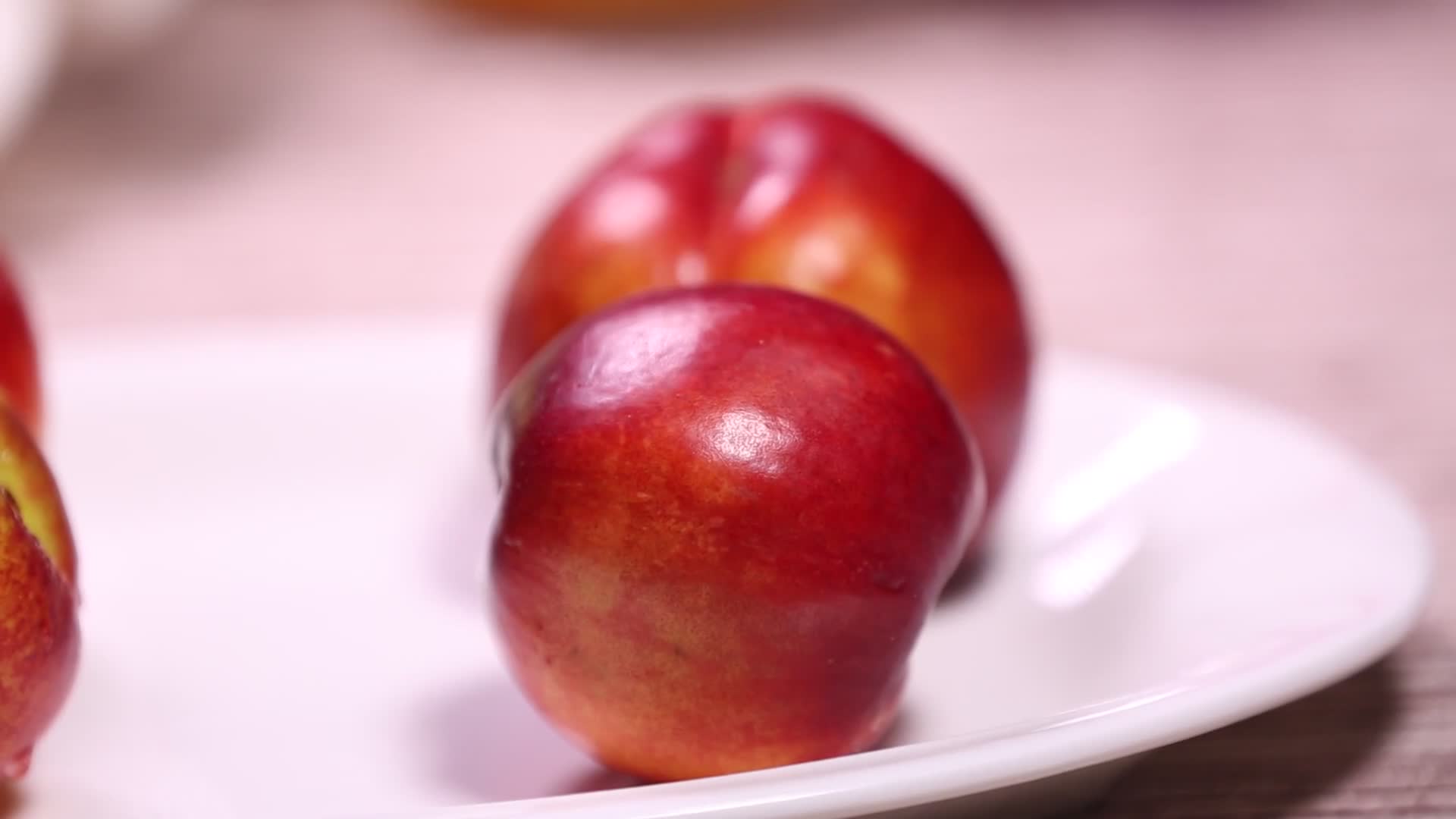 夏季水果油桃视频的预览图