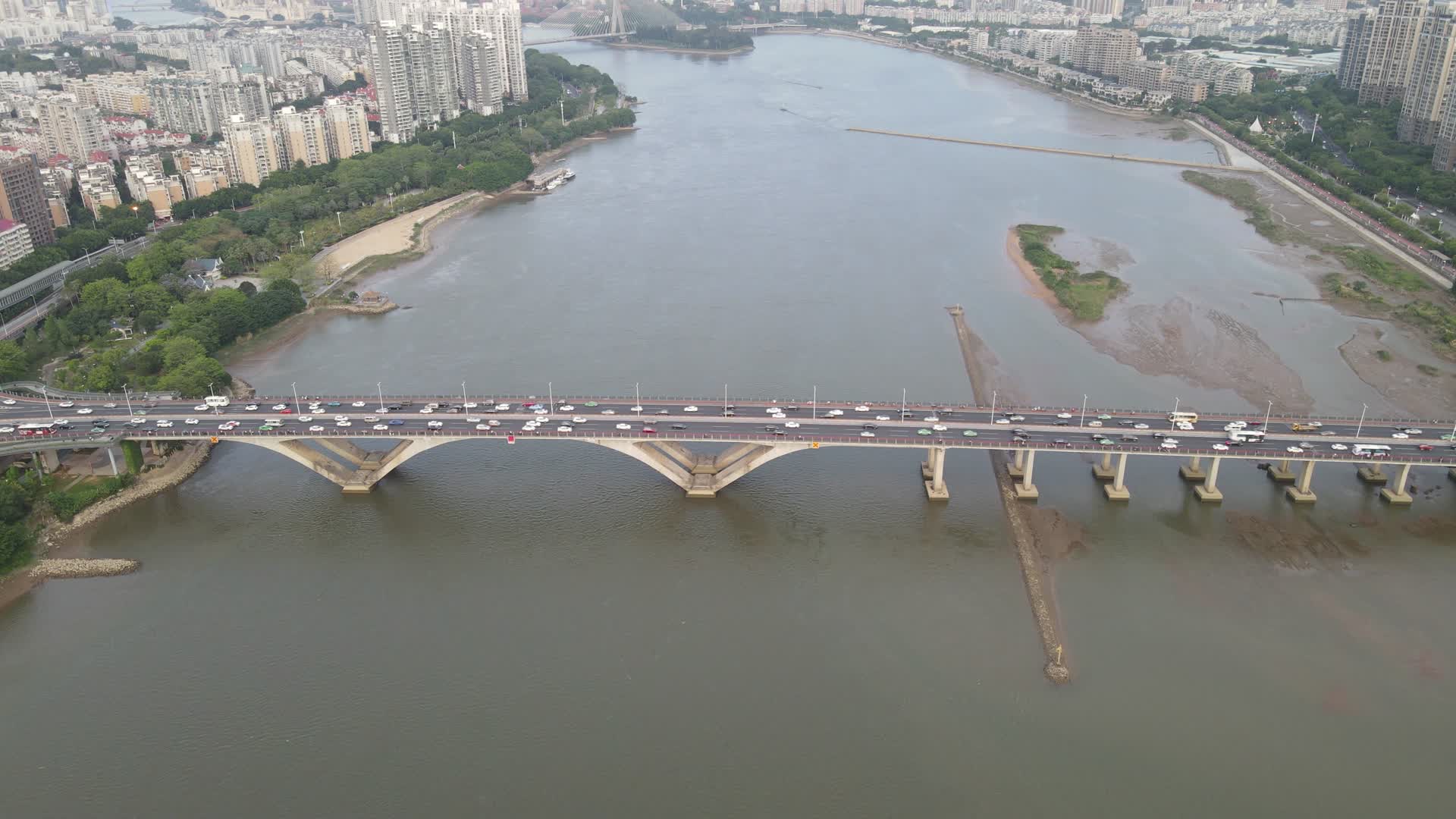 航拍福建福州尤溪大桥交通视频视频的预览图