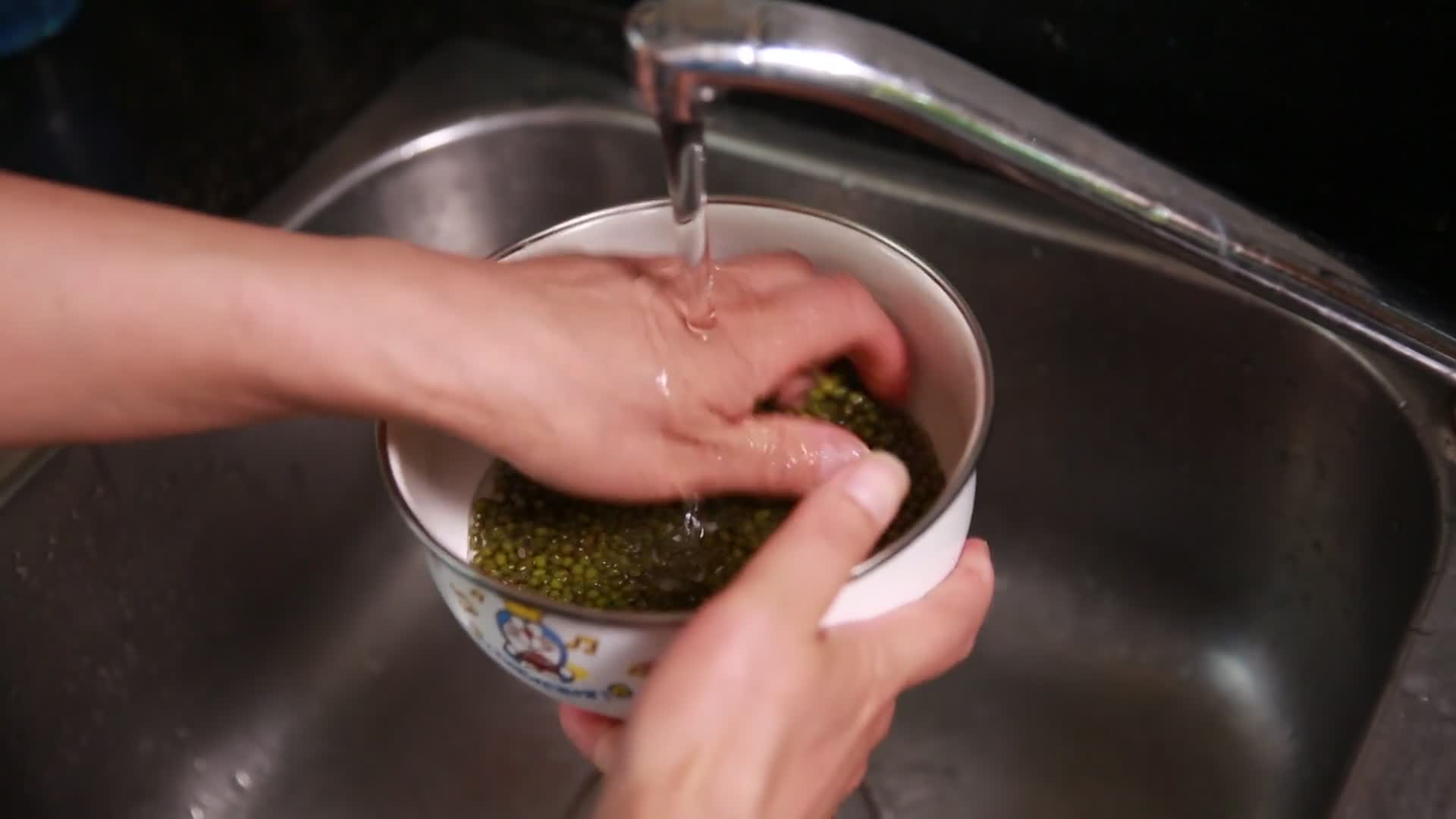 清洗绿豆视频的预览图