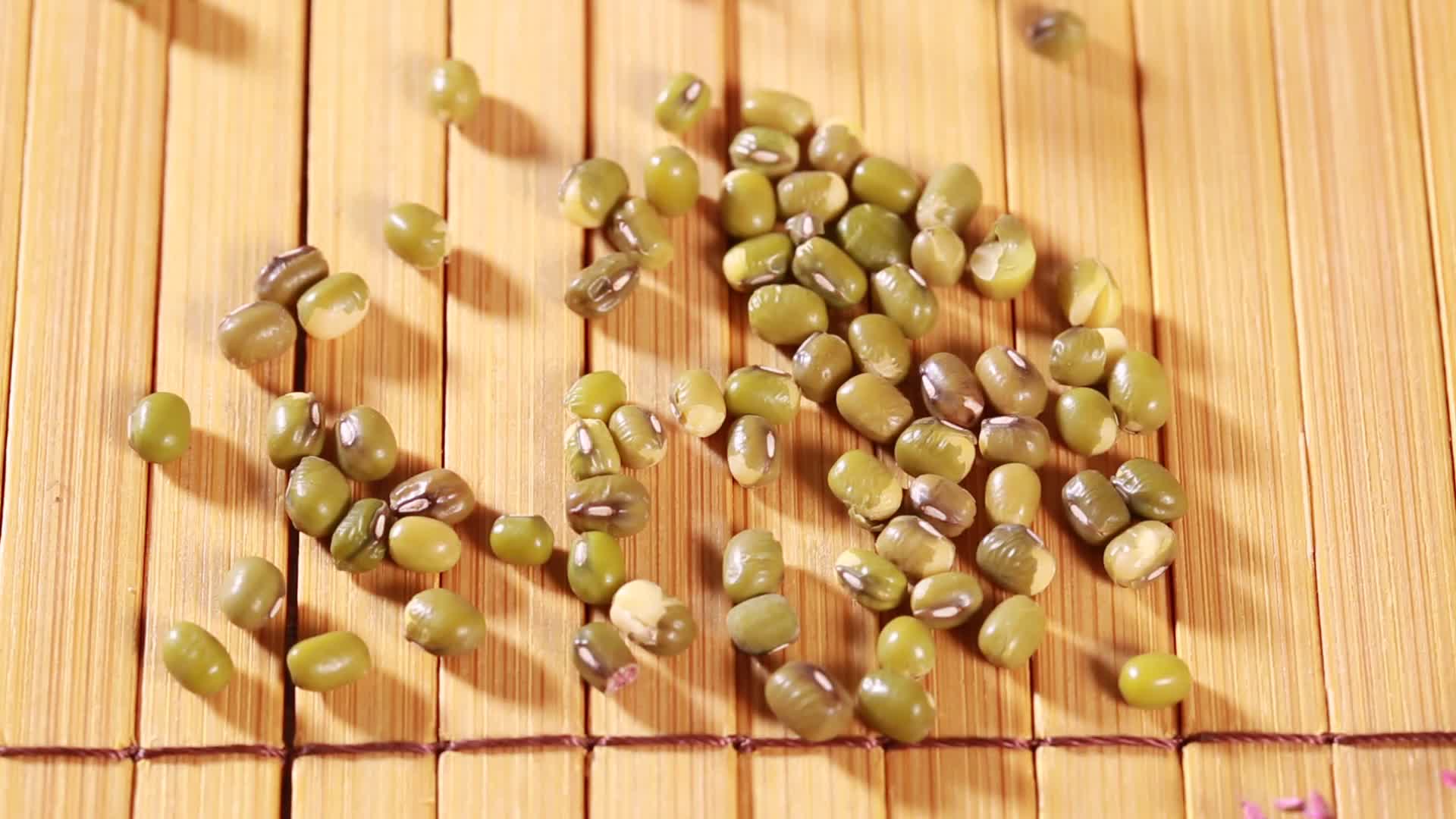 夏季去暑杂粮绿豆视频的预览图