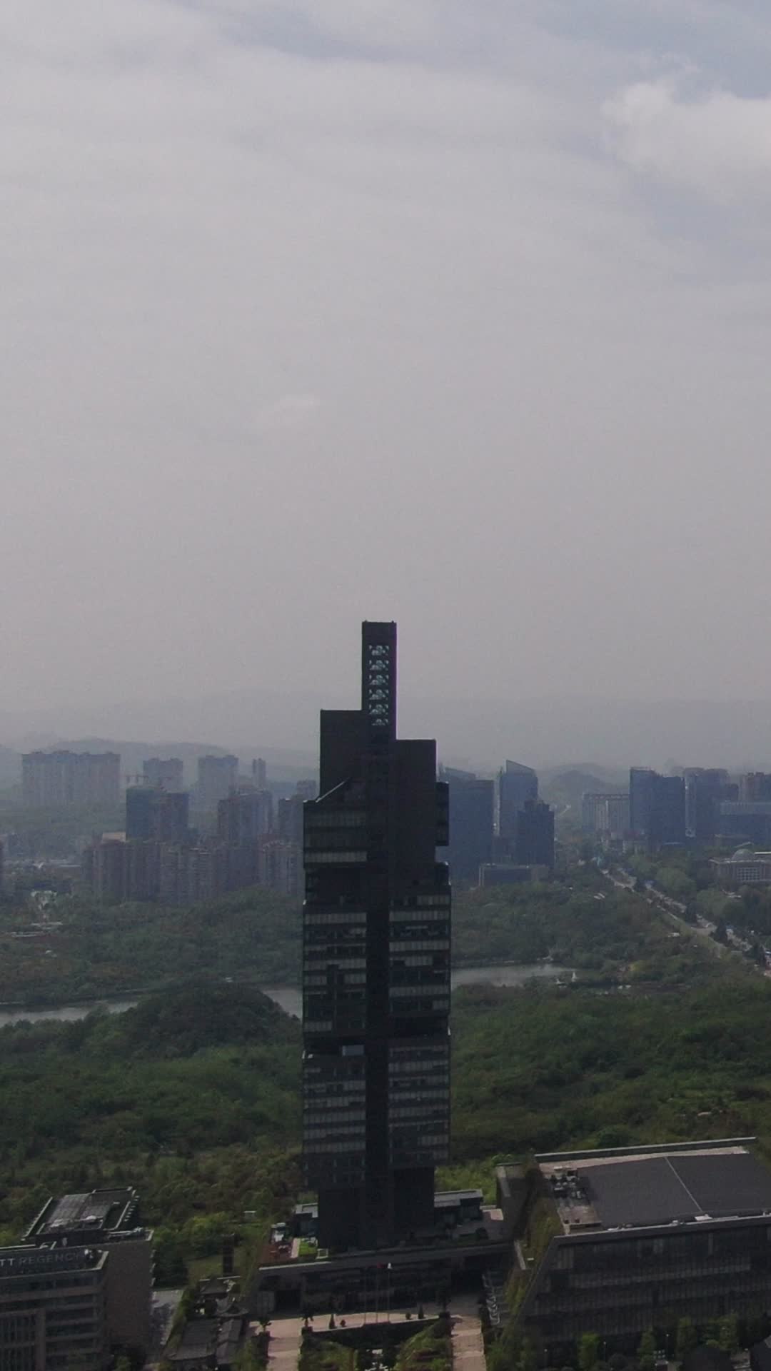 航拍贵阳观山一号地标建筑竖屏视频视频的预览图