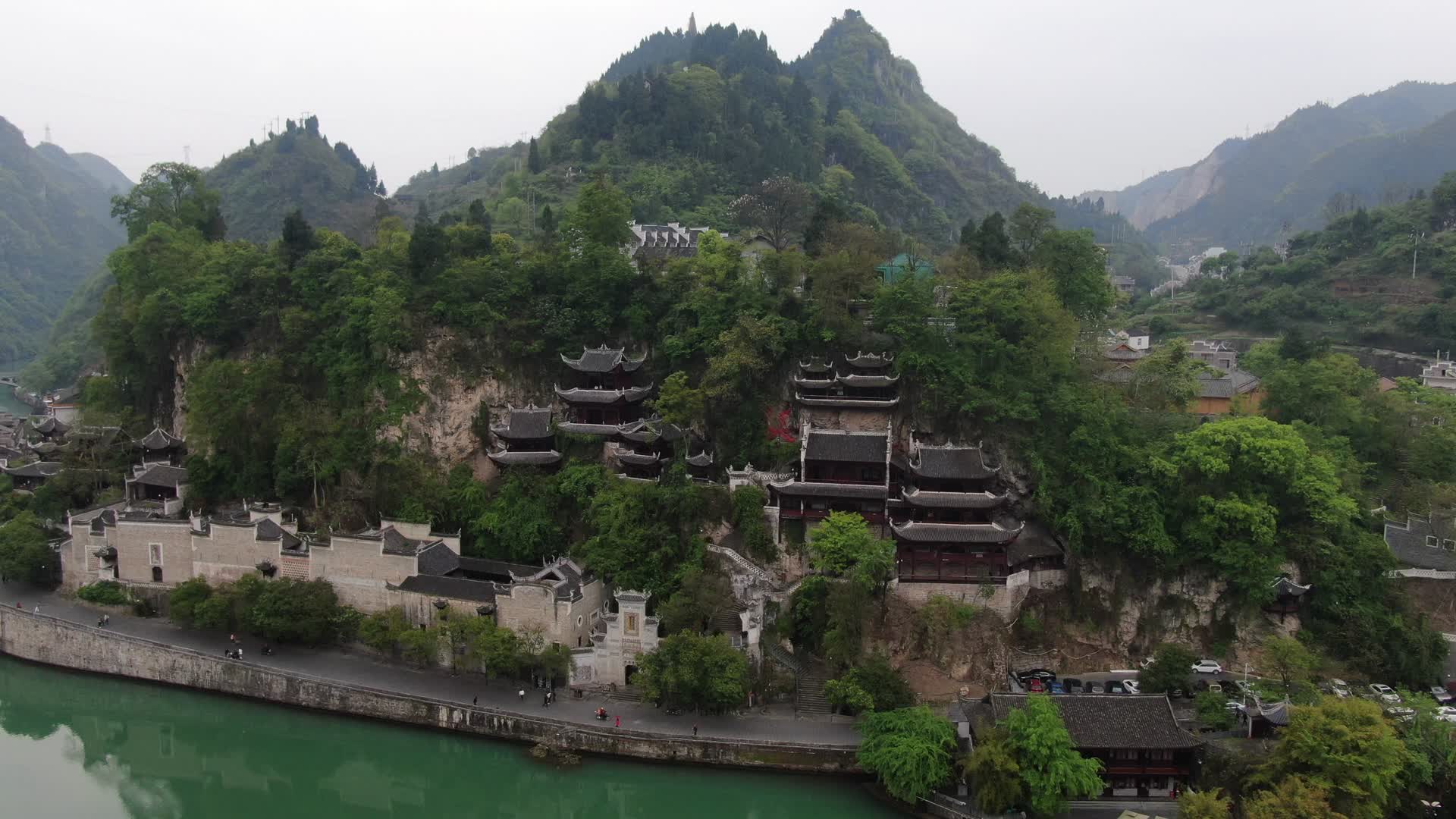 航拍贵州镇远古镇视频的预览图