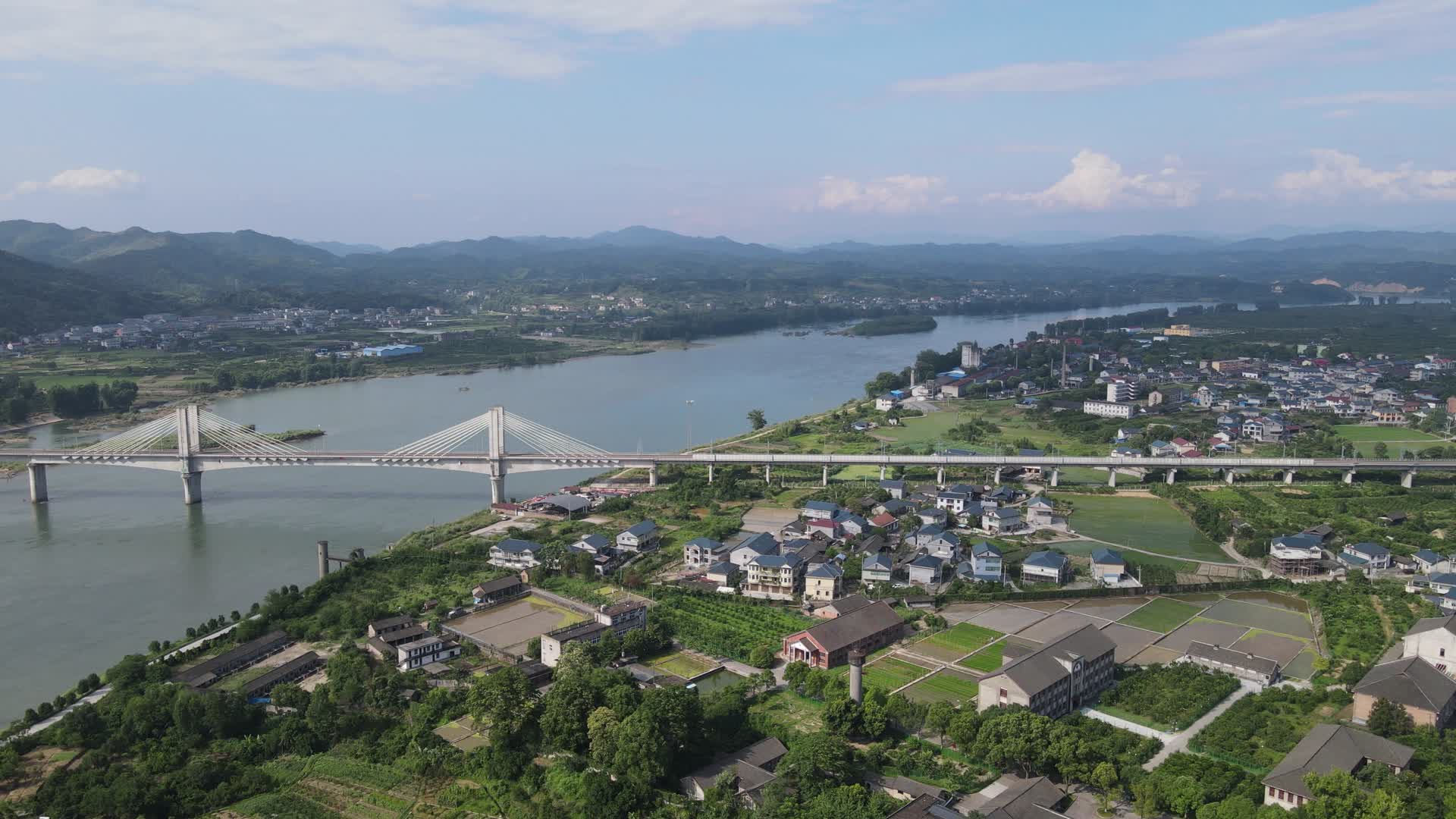 航拍湖南沅江高铁大桥交通视频的预览图