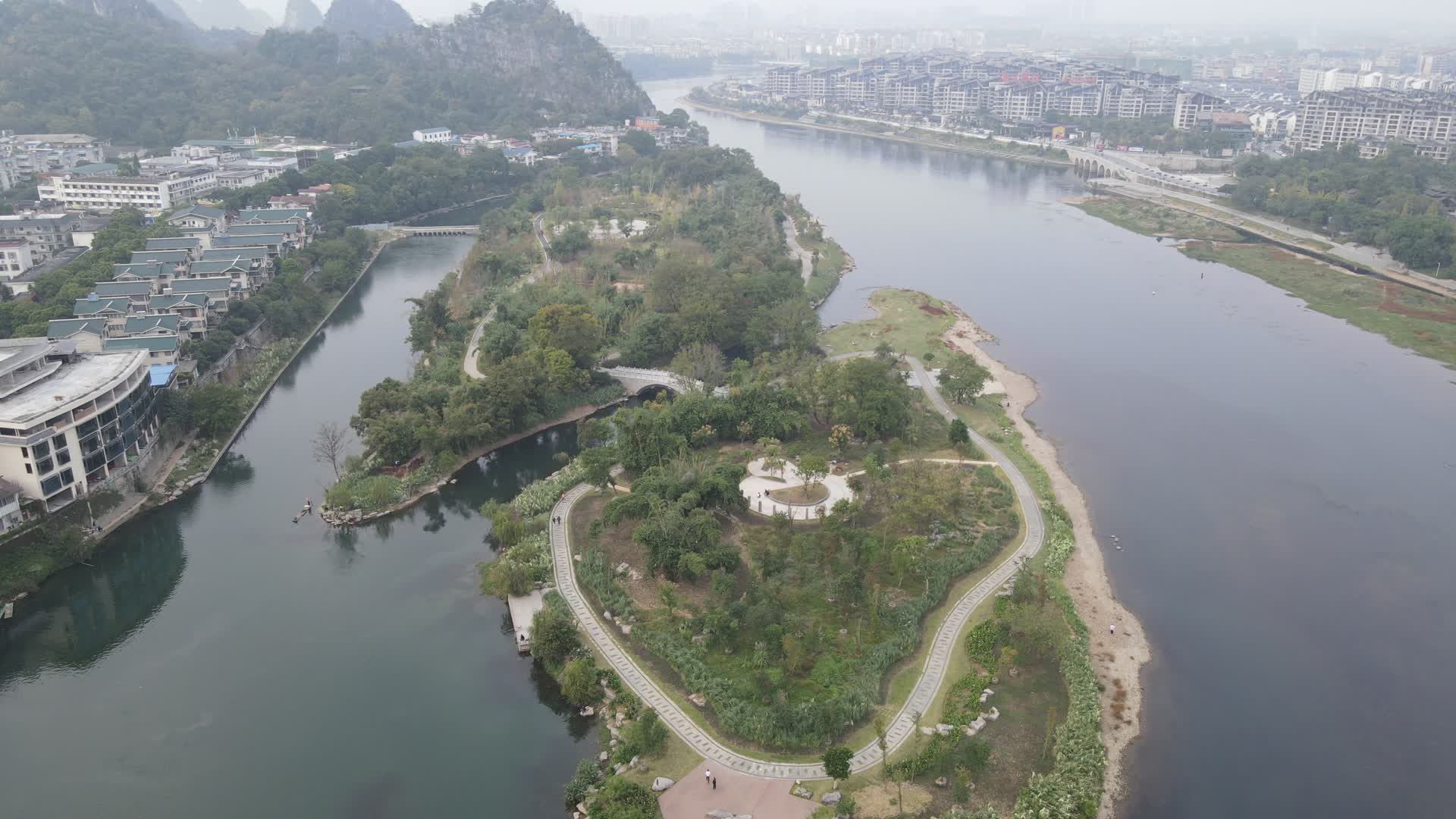 航拍广西桂林伏龙洲公园视频的预览图