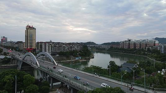 航拍湖南舞水河一桥交通视频视频的预览图