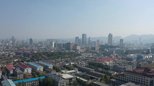 4k航拍济南城市风景视频的预览图