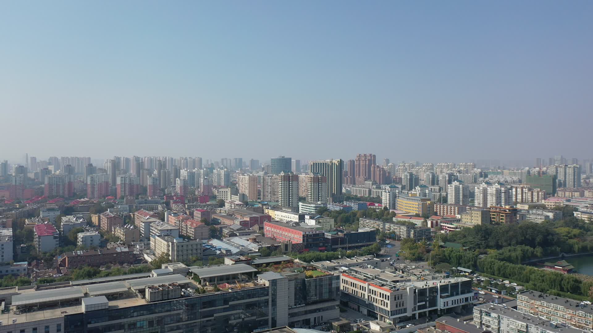 4k航拍济南城市风光视频的预览图
