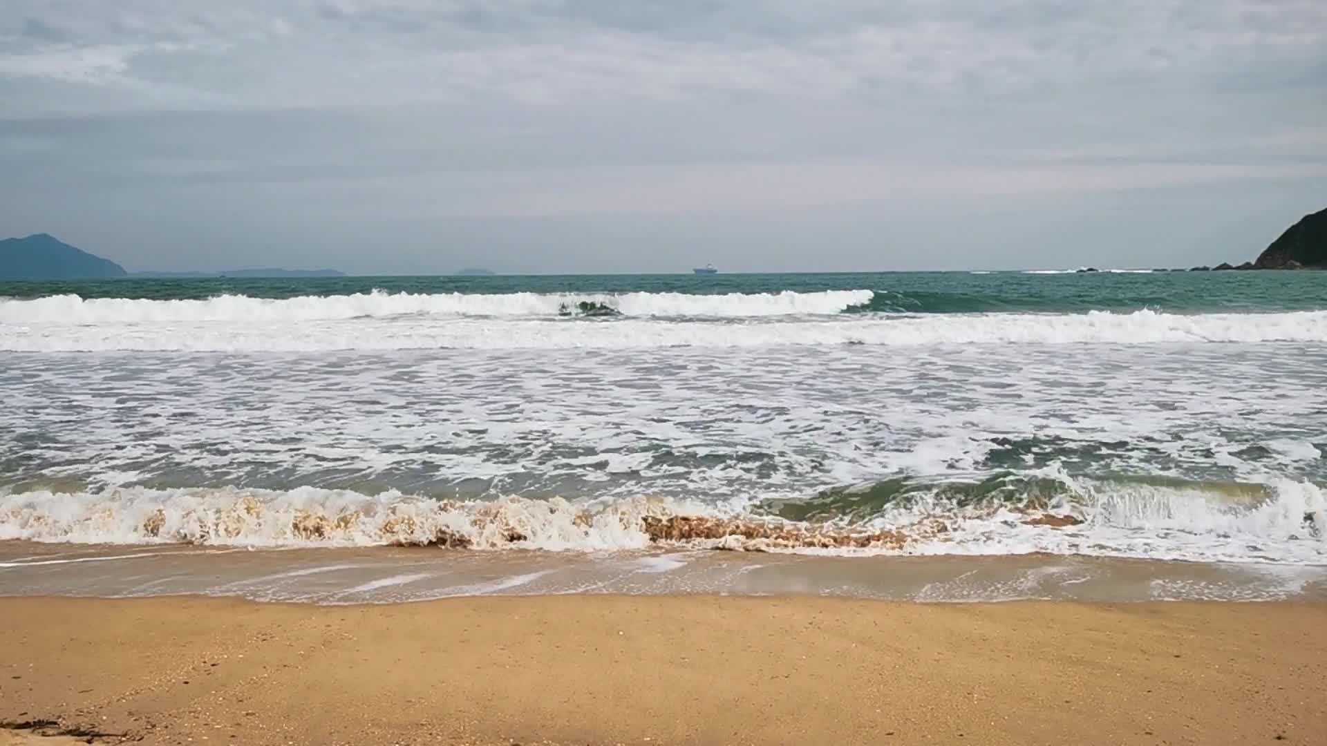 实拍大海海浪视频的预览图