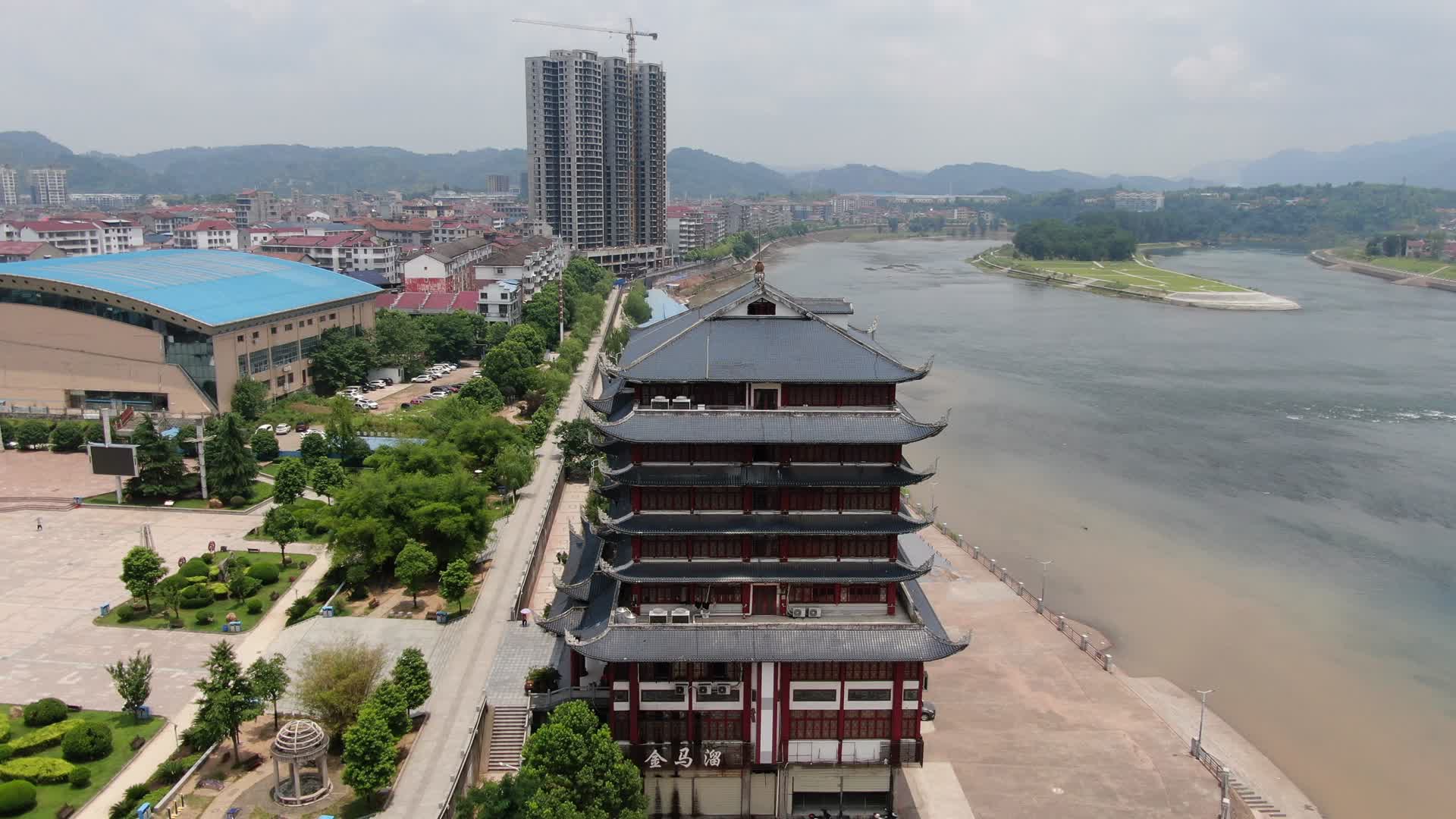 航拍贵州苗族特色建筑视频的预览图