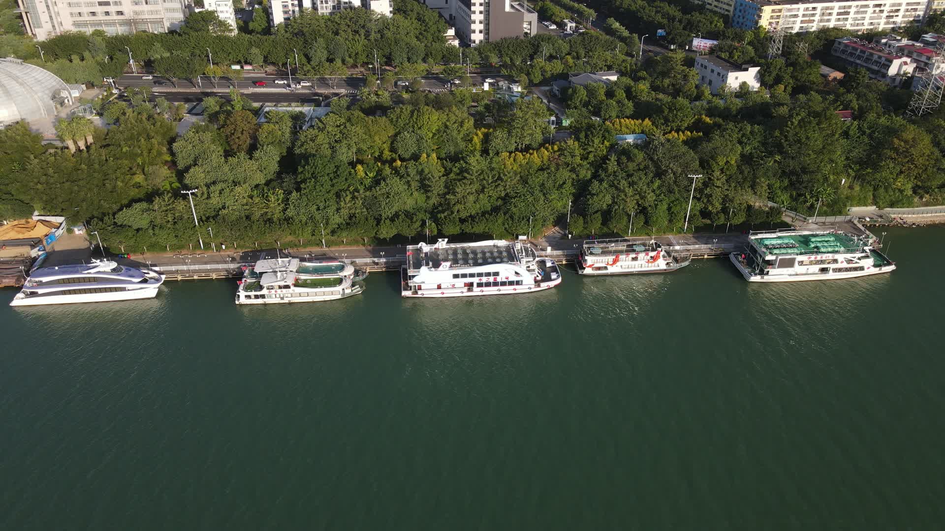 航拍广西柳州柳江风光视频的预览图