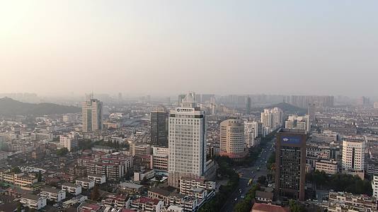 航拍浙江绍兴城市风光视频的预览图