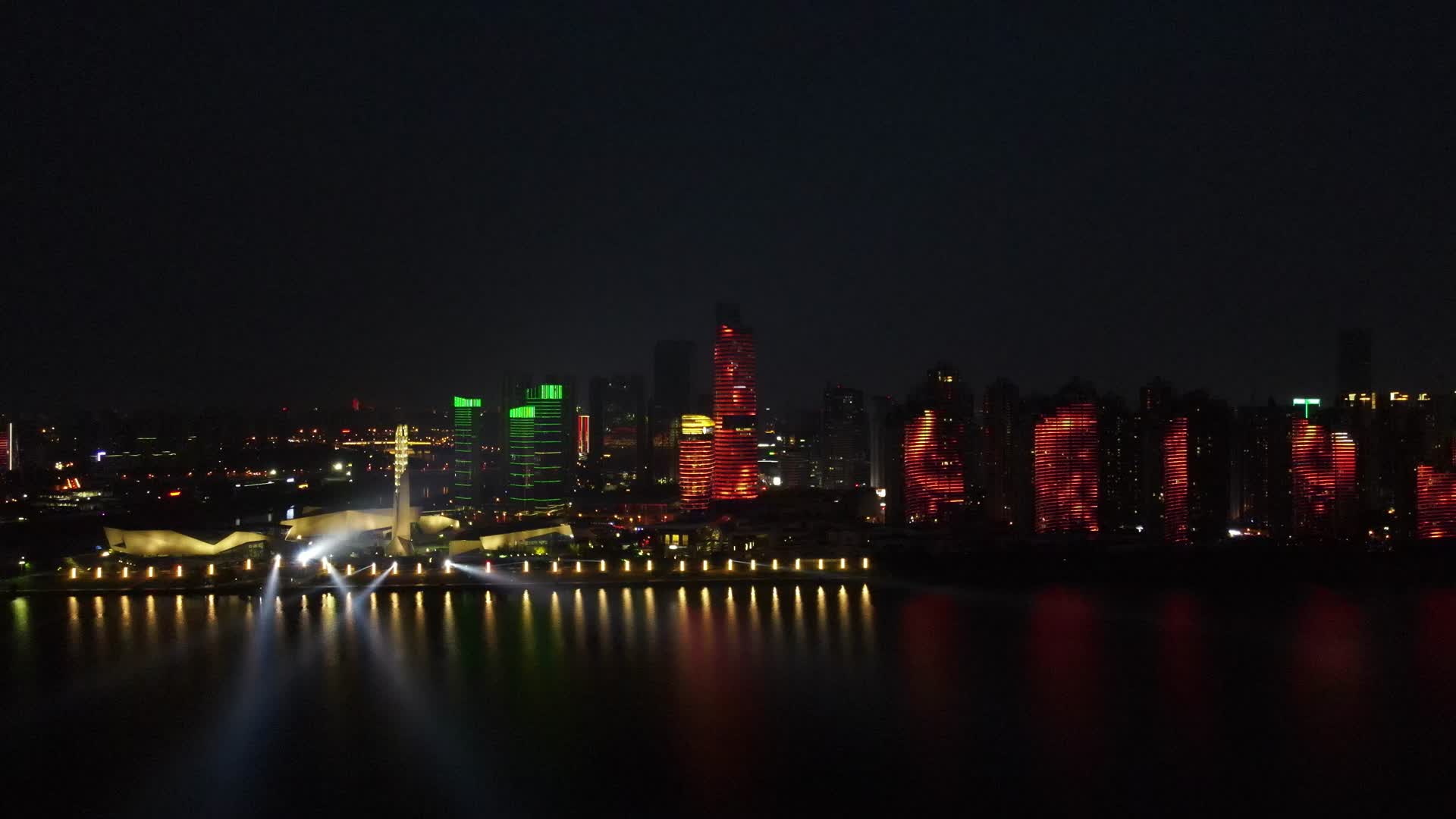 航拍湖南长沙北辰三角洲灯光秀视频的预览图