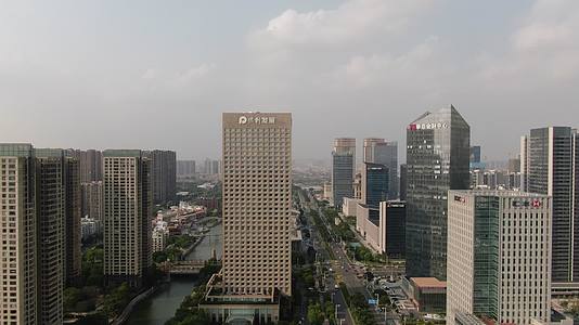 航拍广东佛山千灯湖金融中心商务建筑视频的预览图