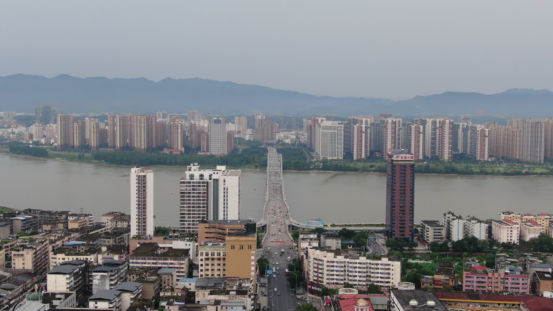 航拍江西吉安大桥视频的预览图