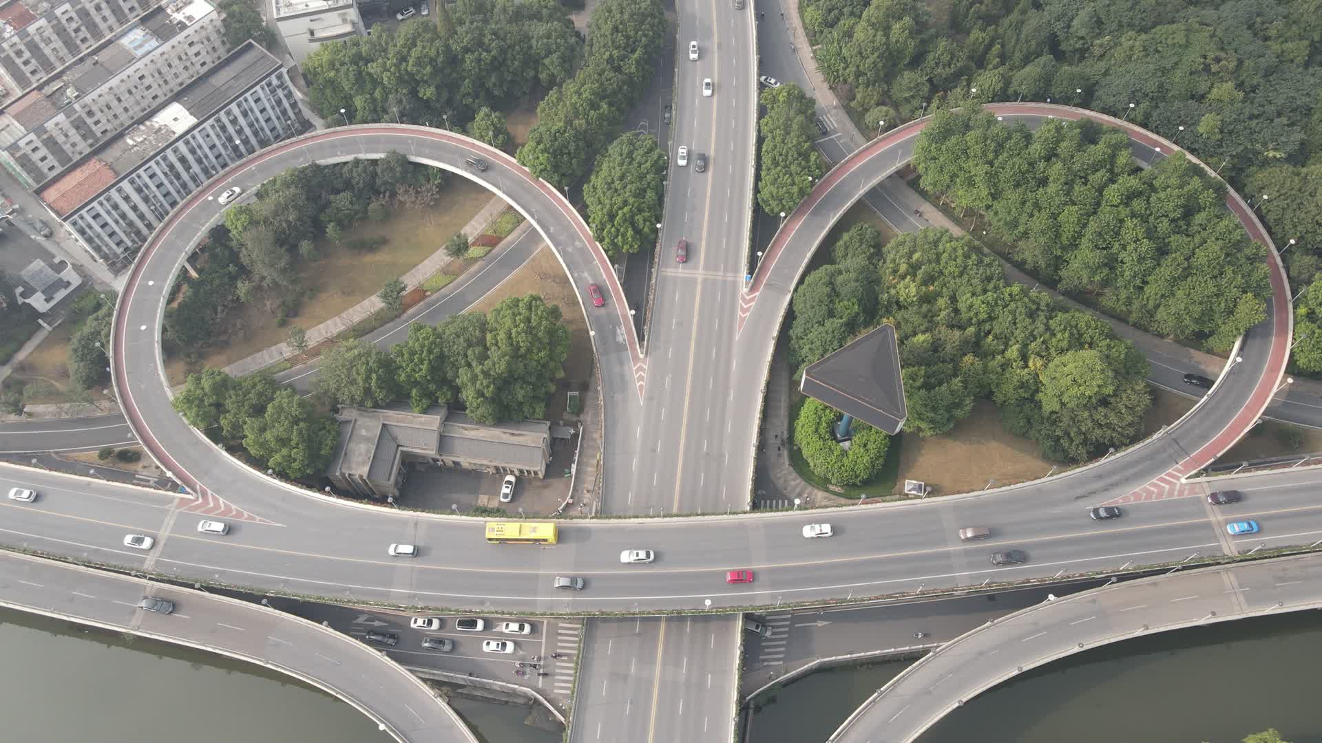 航拍绍兴城市高架立交桥视频的预览图