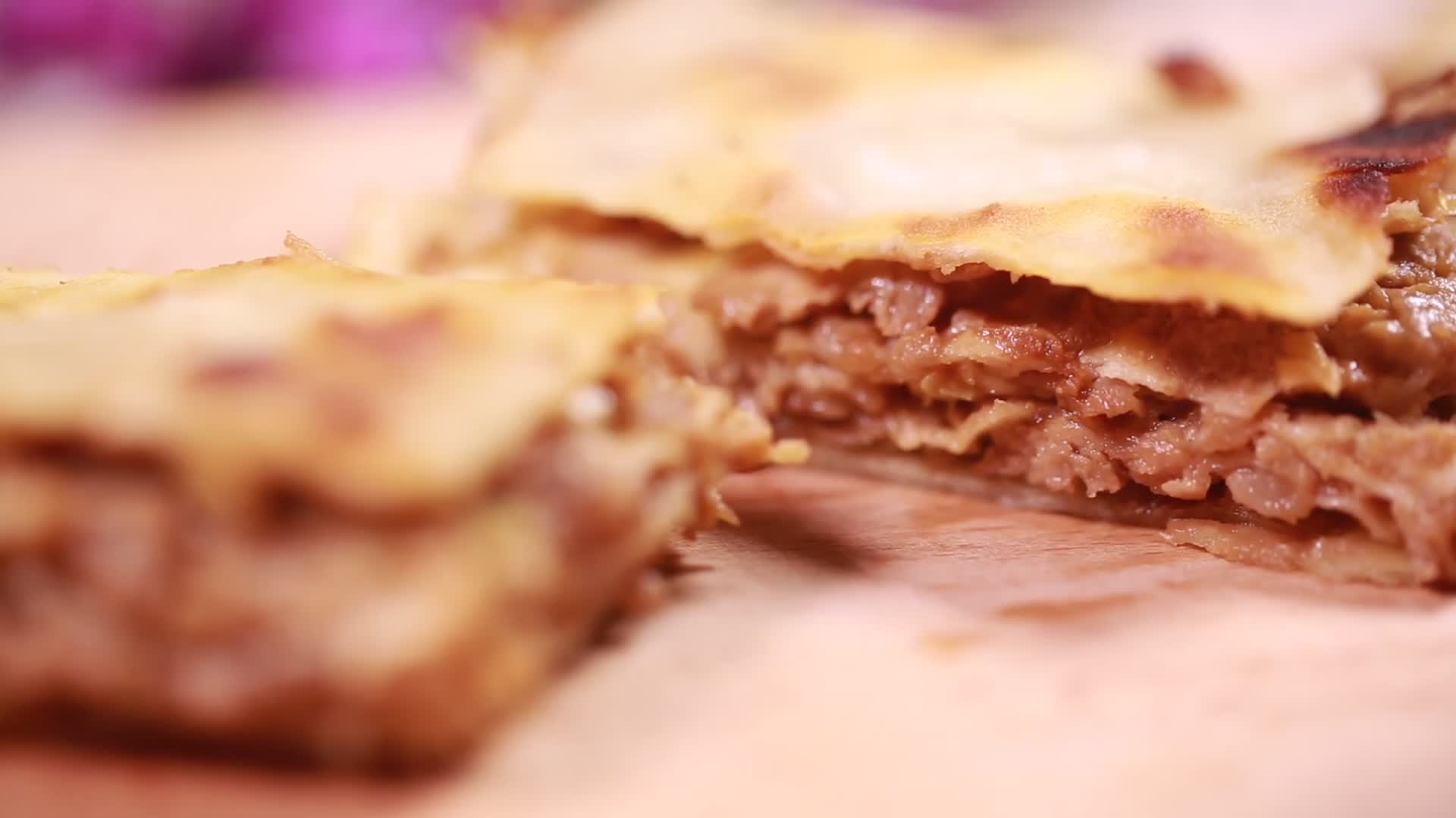 小吃香河肉饼千层肉饼视频的预览图