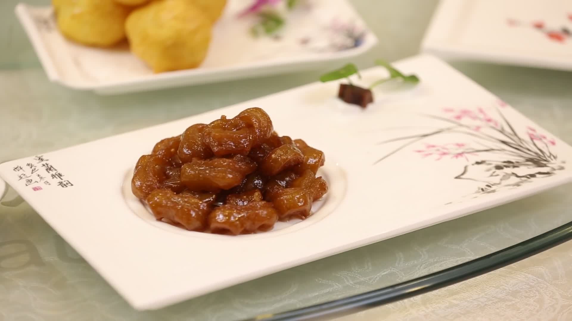 餐厅转盘美食各种老北京小吃视频的预览图